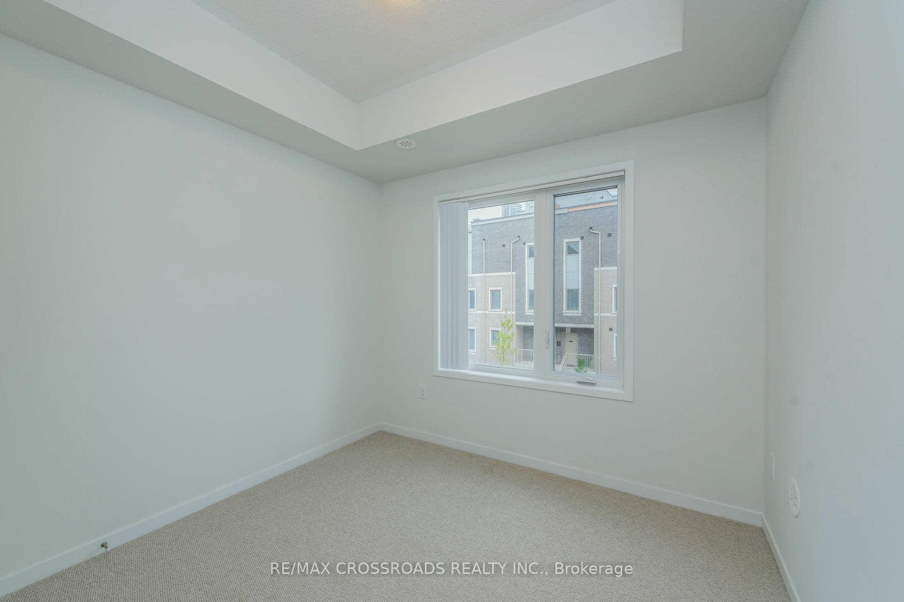 Photo 15 of Unit 292, 140 Honeycrisp Crescent, Vaughan, Vaughan Corporate Centre — HOMEH