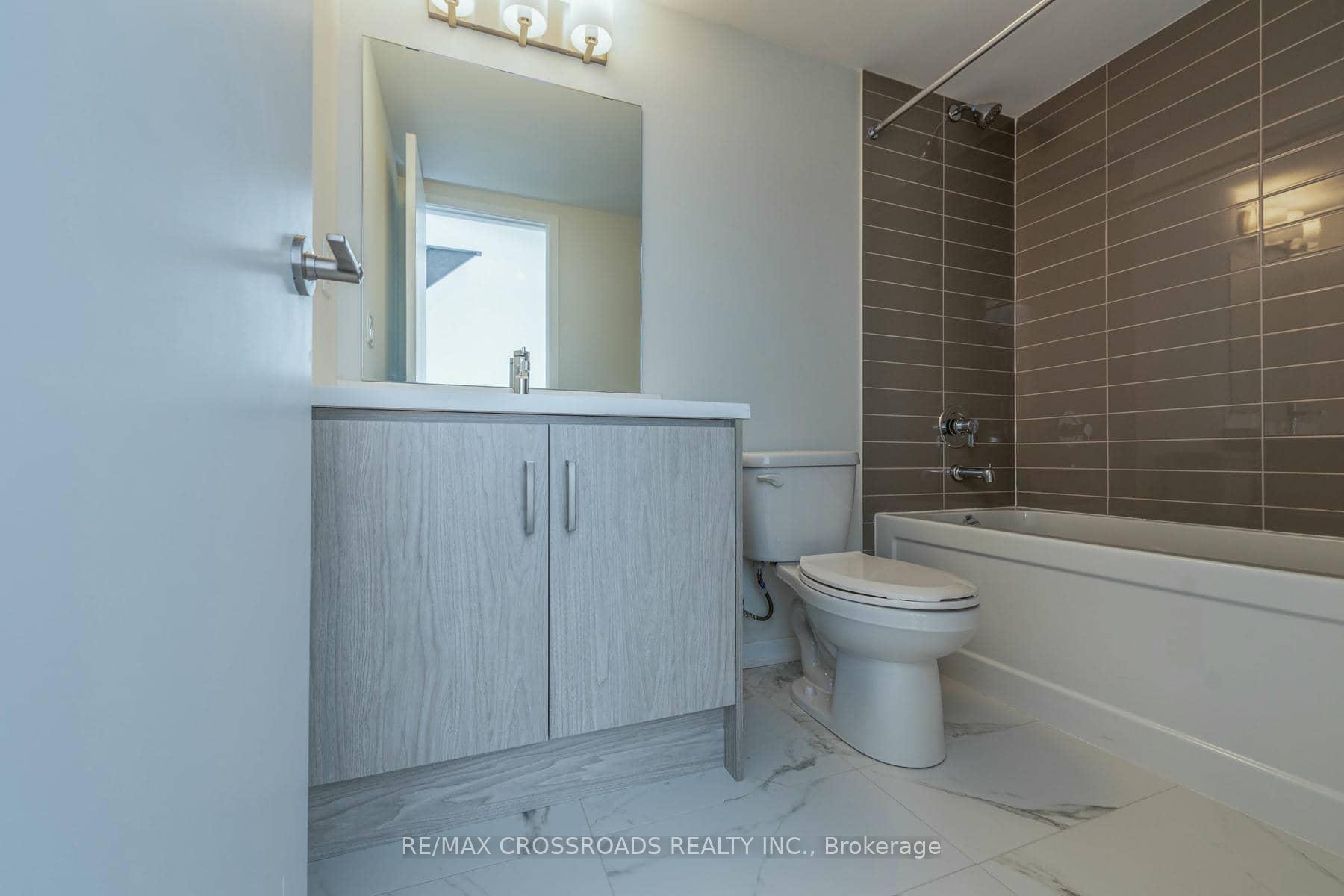 Photo 21 of Unit 292, 140 Honeycrisp Crescent, Vaughan, Vaughan Corporate Centre — HOMEH