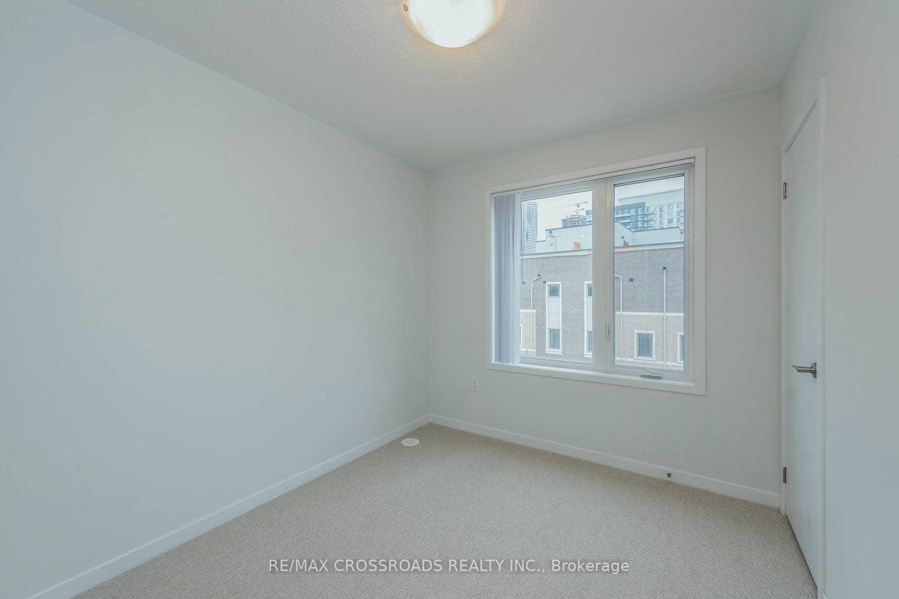 Photo 22 of Unit 292, 140 Honeycrisp Crescent, Vaughan, Vaughan Corporate Centre — HOMEH