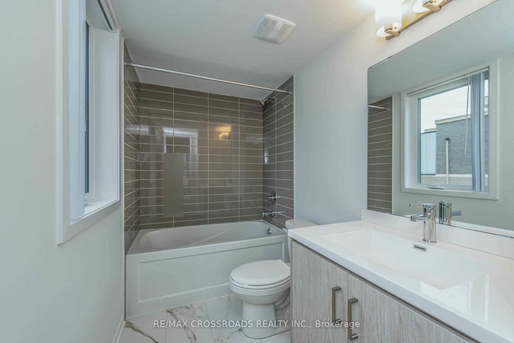 Photo 29 of Unit 292, 140 Honeycrisp Crescent, Vaughan, Vaughan Corporate Centre — HOMEH