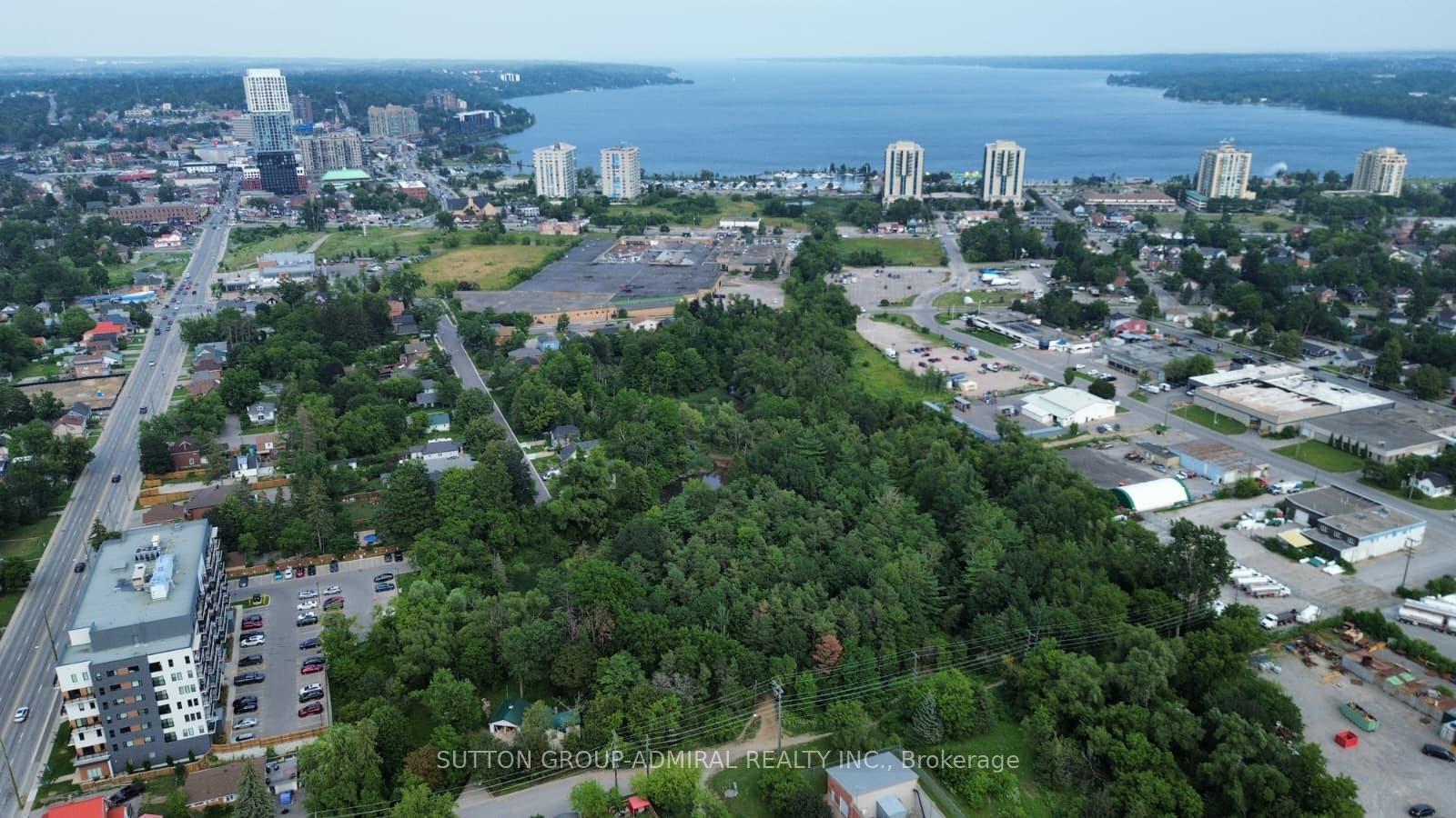 Photo 11 of Unit A, 3 Boys Street, Barrie, Queen's Park — HOMEH