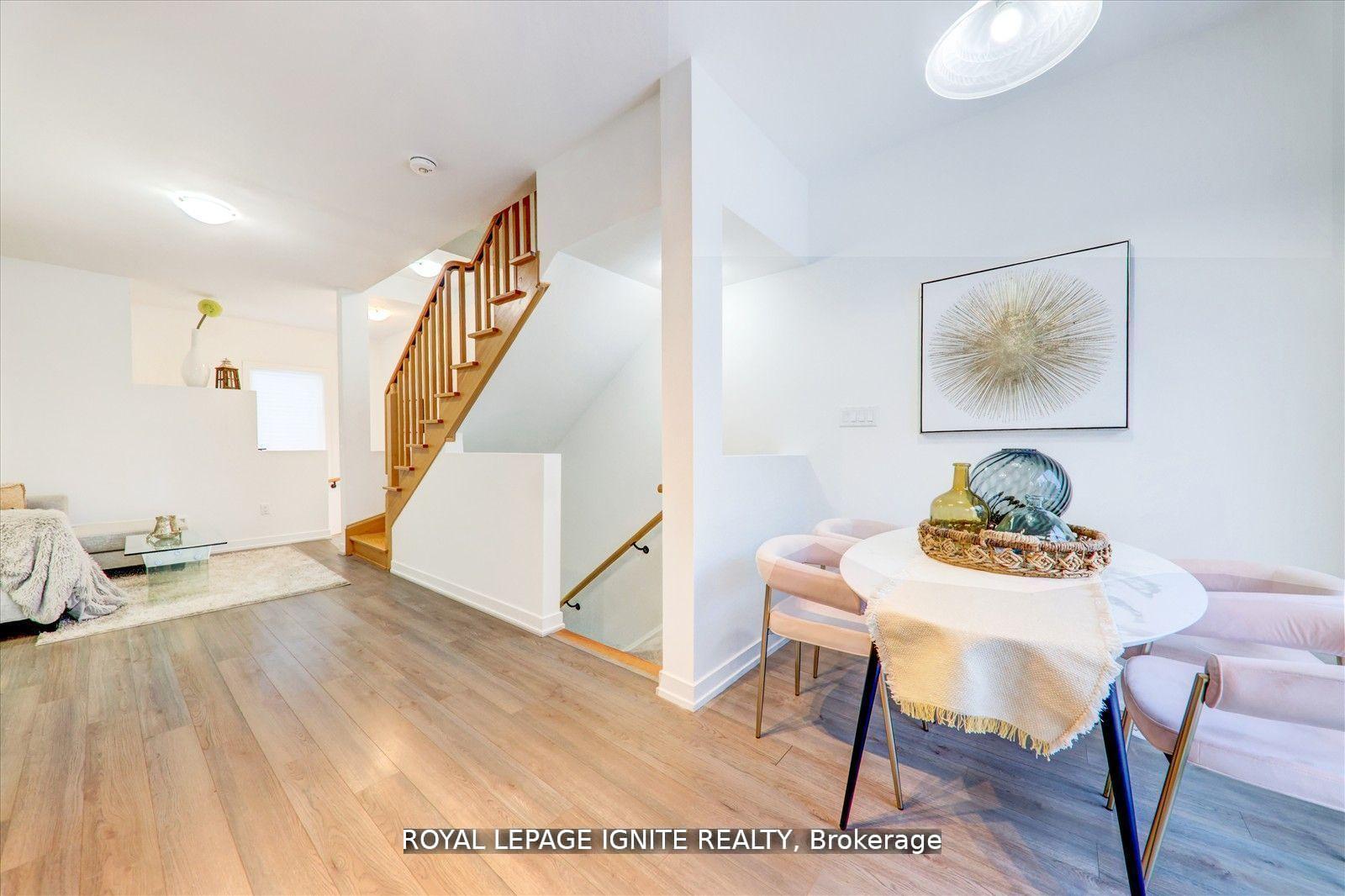 Photo 10 of 167 Downsview Park Boulevard, North York, Downsview-Roding-CFB — HOMEH