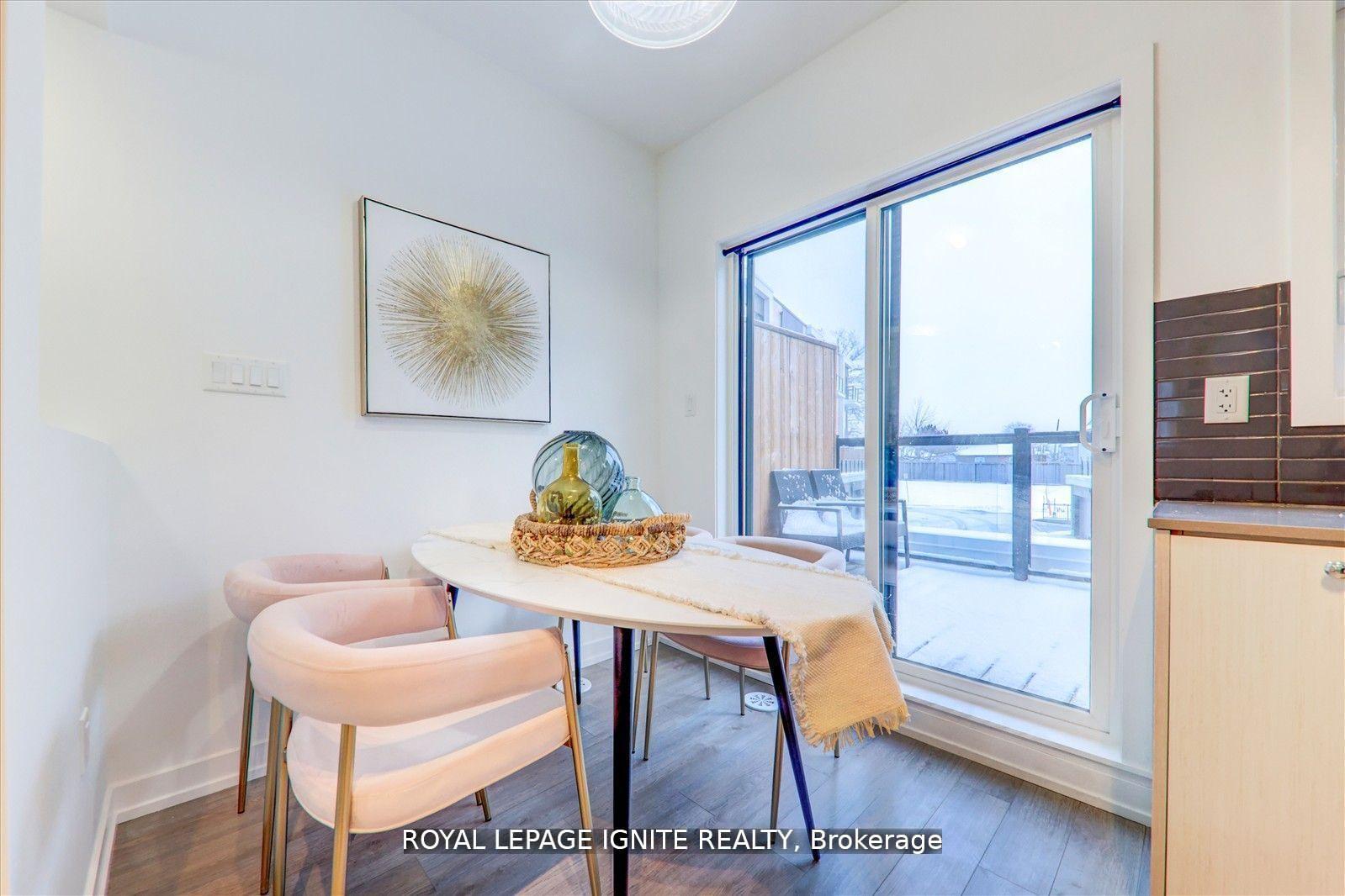 Photo 11 of 167 Downsview Park Boulevard, North York, Downsview-Roding-CFB — HOMEH