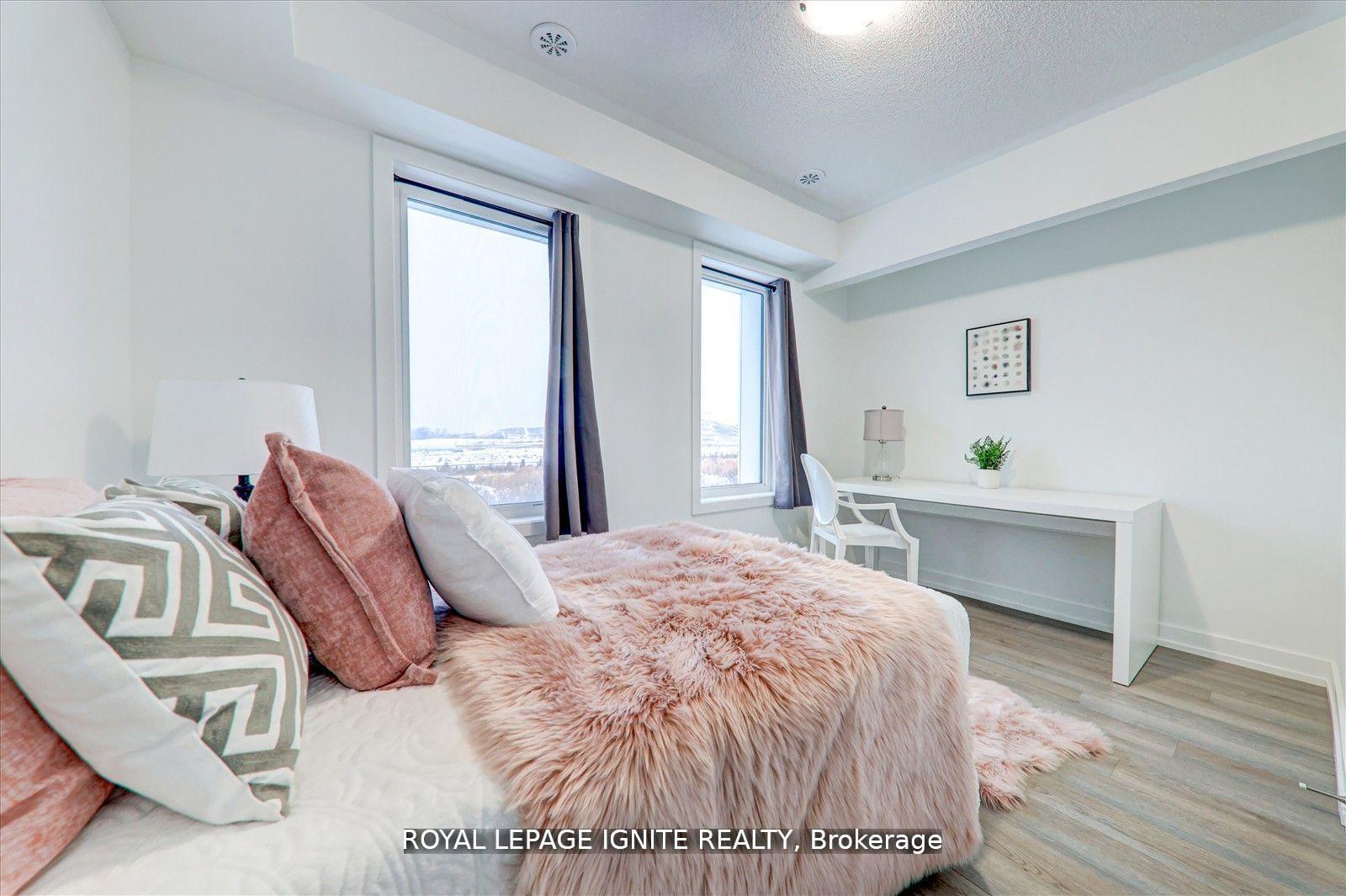 Photo 18 of 167 Downsview Park Boulevard, North York, Downsview-Roding-CFB — HOMEH