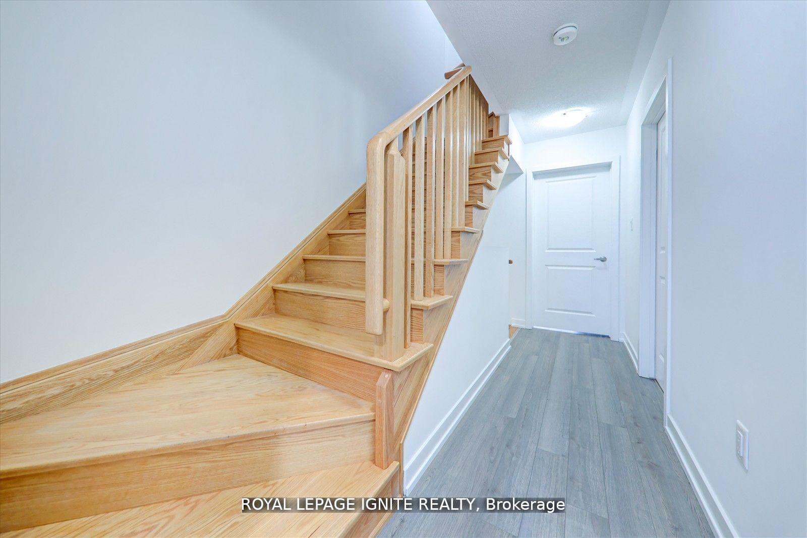 Photo 20 of 167 Downsview Park Boulevard, North York, Downsview-Roding-CFB — HOMEH
