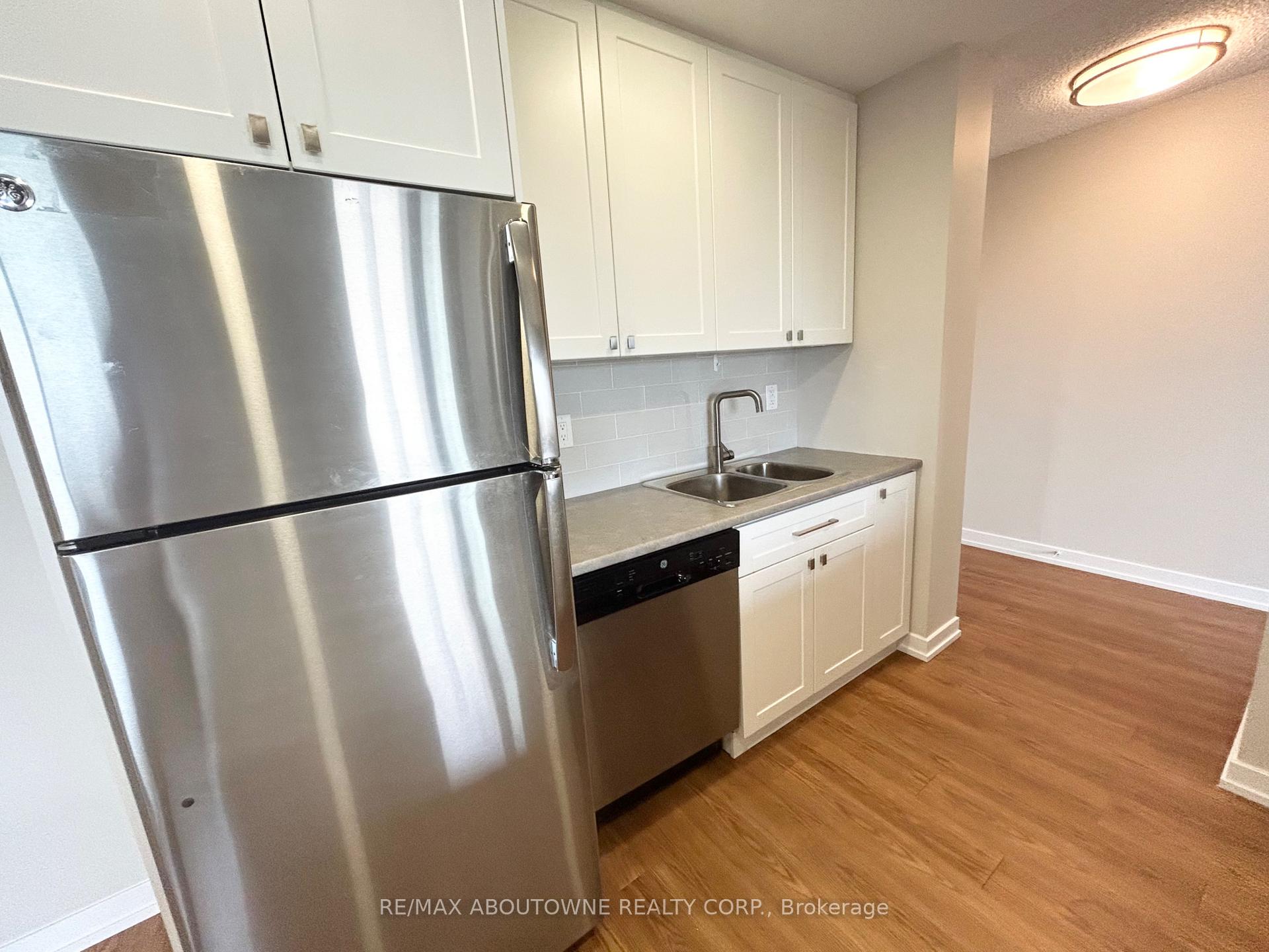 Photo 5 of Unit 904, 82 Millside Drive, Milton, Old Milton — HOMEH