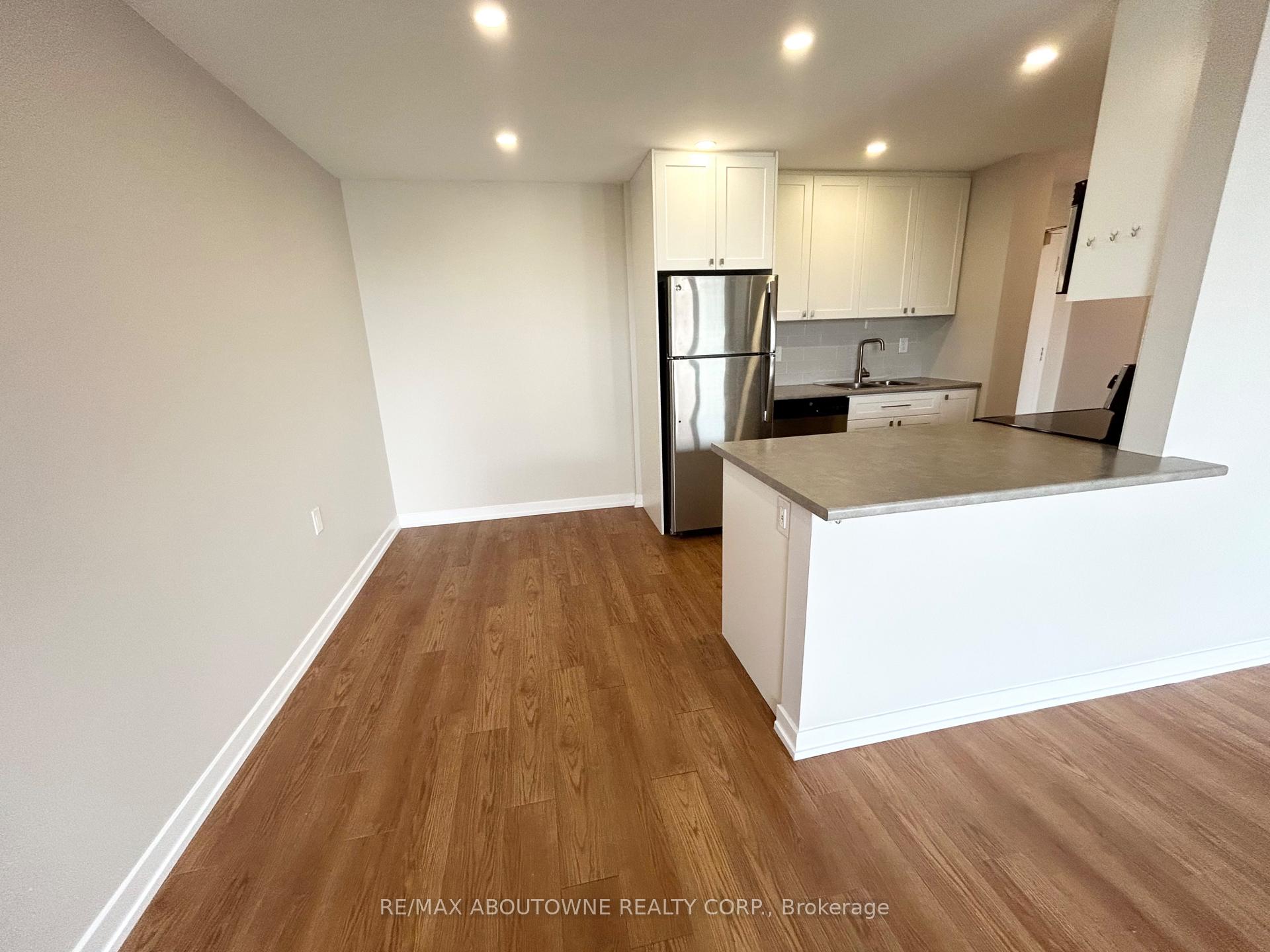 Photo 8 of Unit 904, 82 Millside Drive, Milton, Old Milton — HOMEH