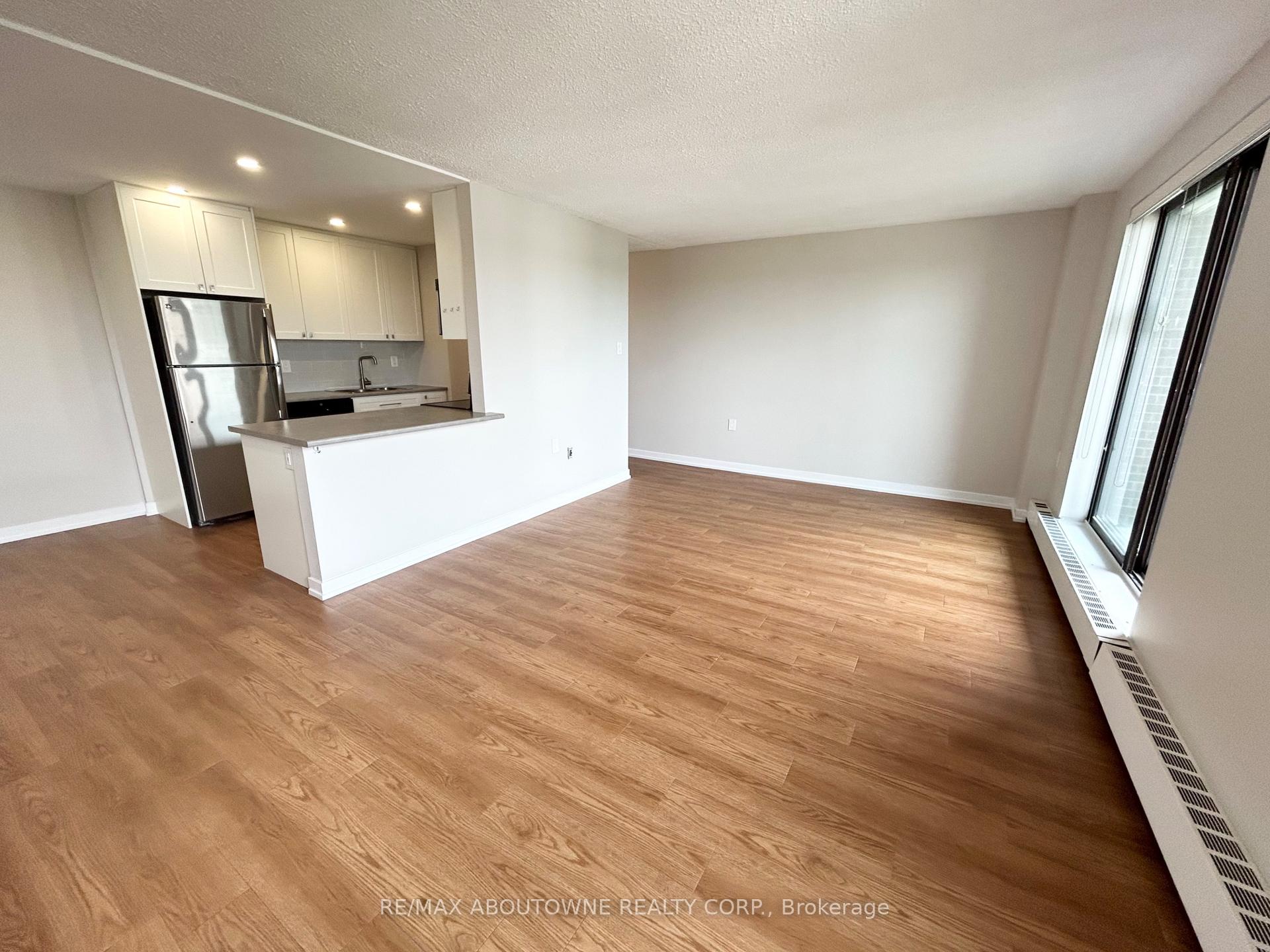 Photo 9 of Unit 904, 82 Millside Drive, Milton, Old Milton — HOMEH