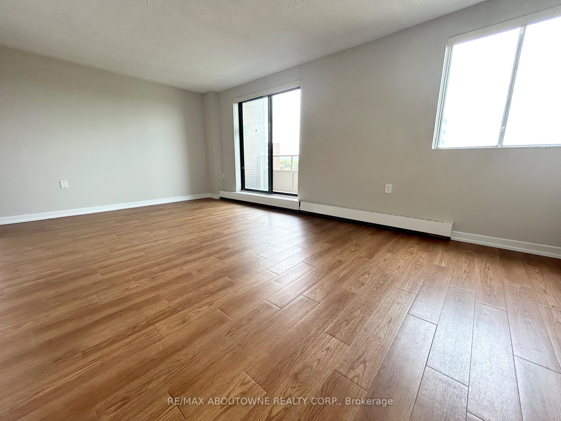 Photo 10 of Unit 904, 82 Millside Drive, Milton, Old Milton — HOMEH