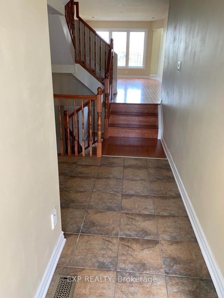 Photo 2 of 90 Brady Avenue, Ottawa, Kanata - Morgan's Grant/South March — HOMEH