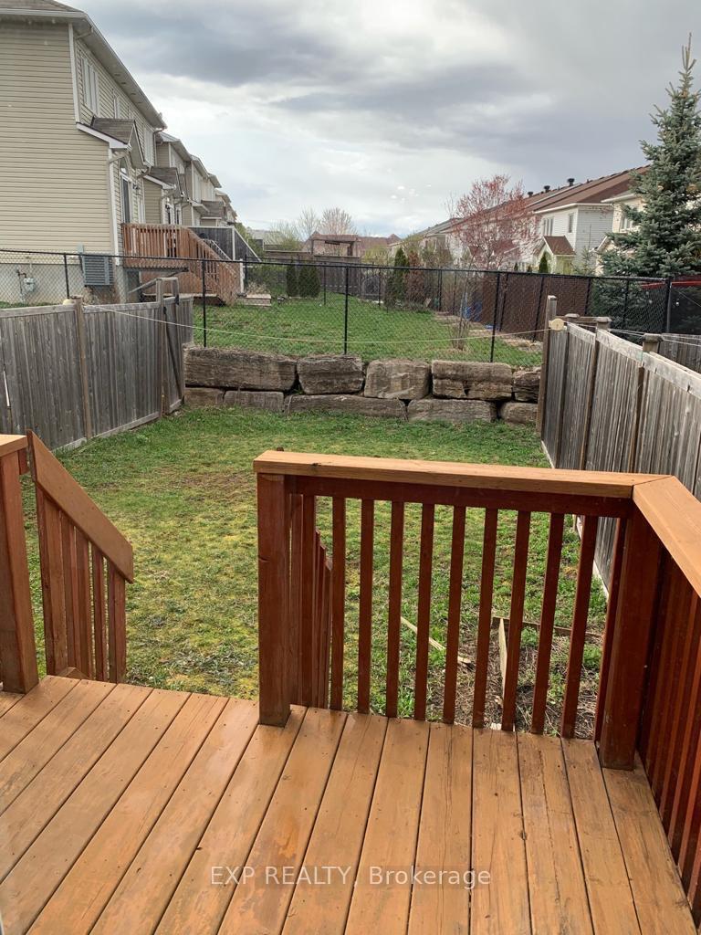 Photo 11 of 90 Brady Avenue, Ottawa, Kanata - Morgan's Grant/South March — HOMEH