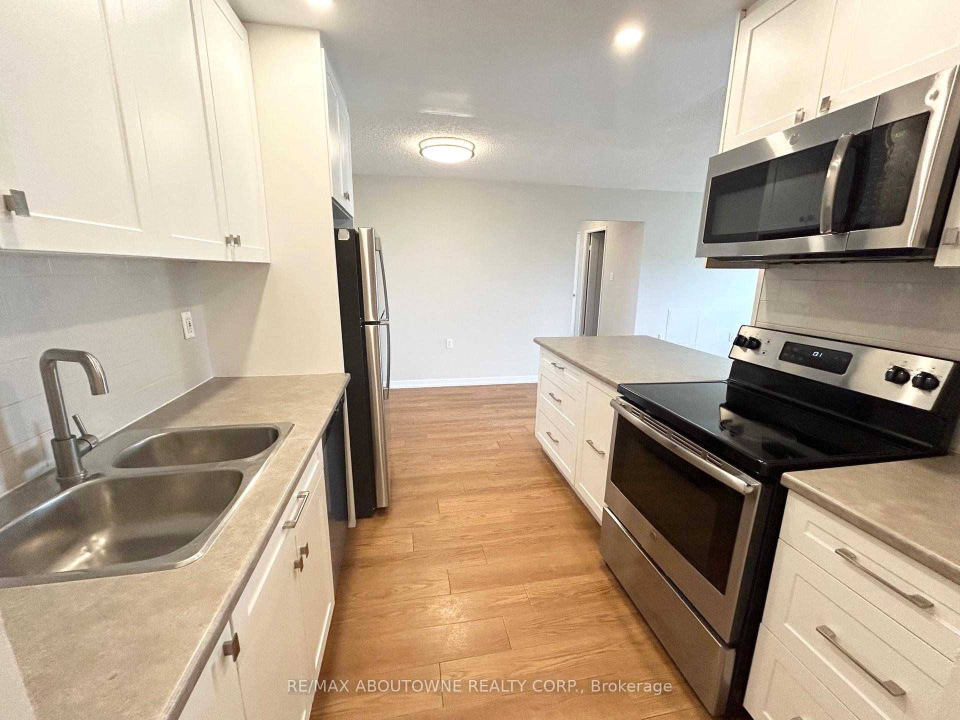Photo 5 of Unit 1003, 82 Millside Drive, Milton, Old Milton — HOMEH
