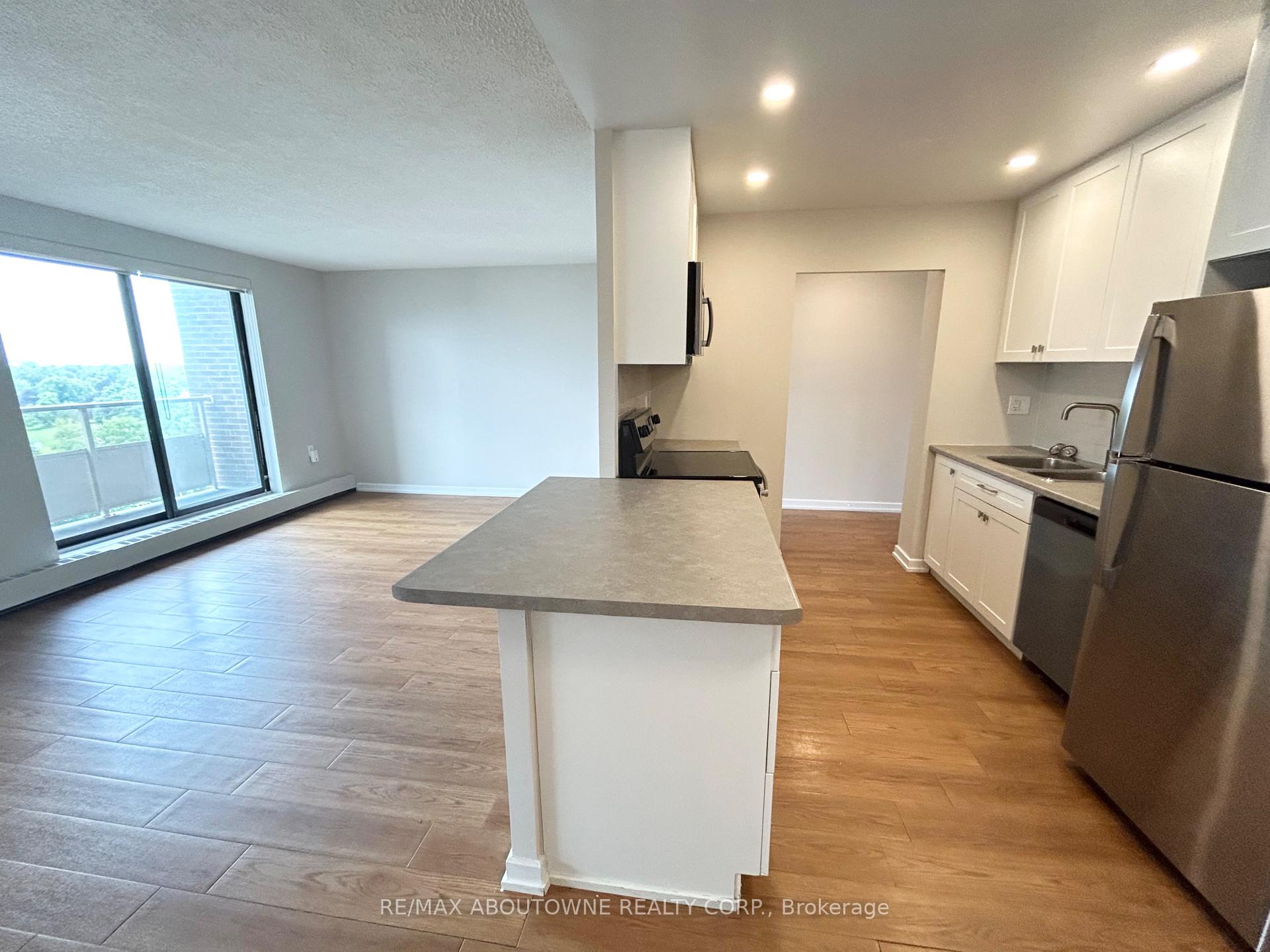 Photo 7 of Unit 1003, 82 Millside Drive, Milton, Old Milton — HOMEH