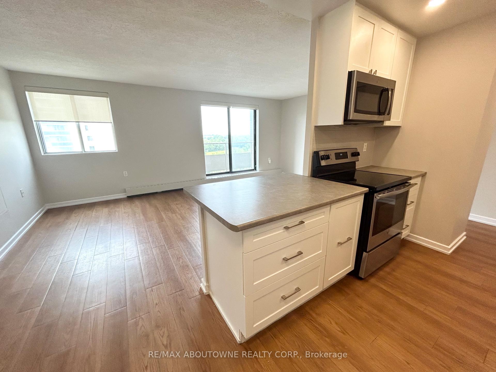 Photo 8 of Unit 1003, 82 Millside Drive, Milton, Old Milton — HOMEH