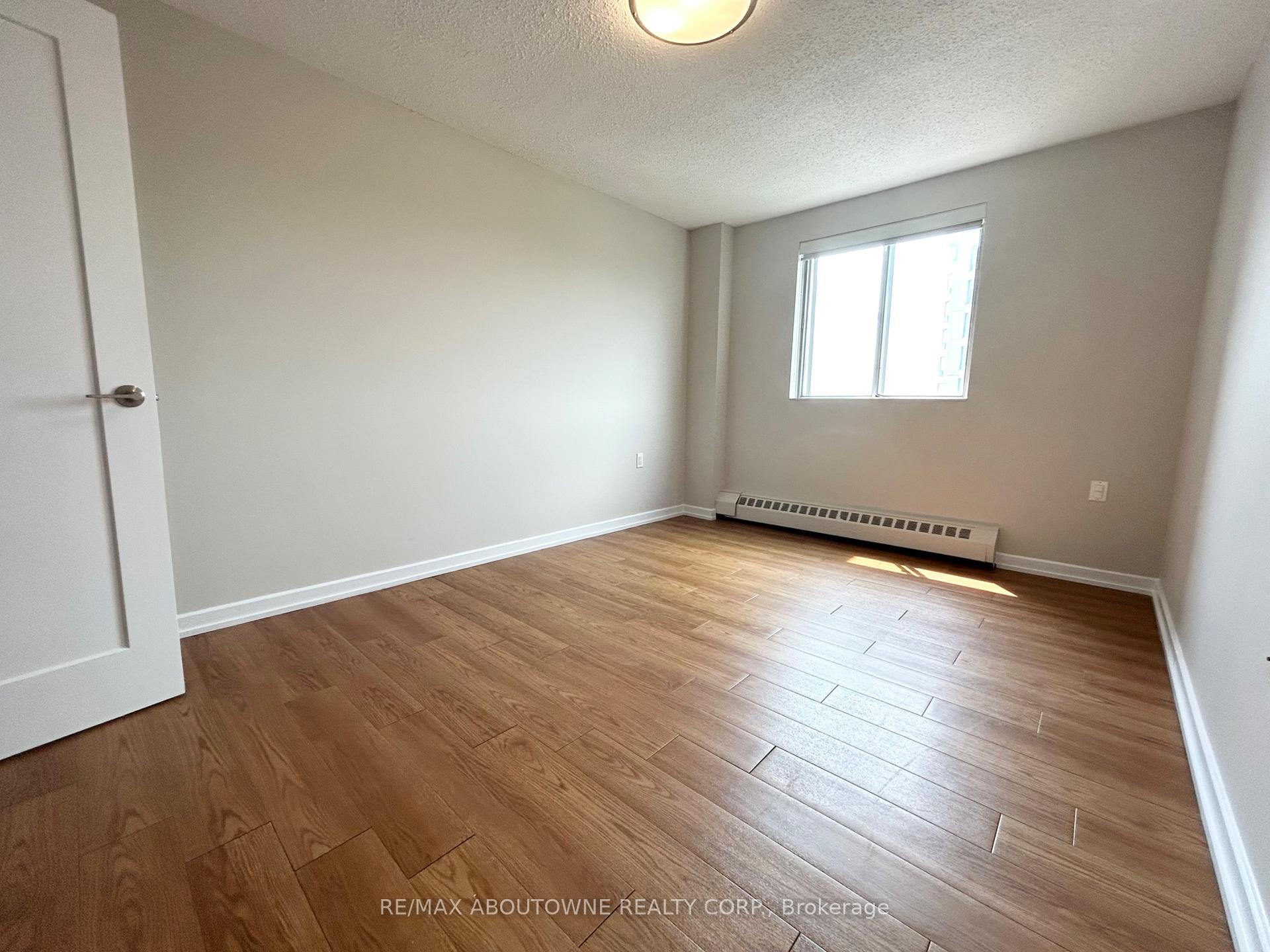 Photo 11 of Unit 1003, 82 Millside Drive, Milton, Old Milton — HOMEH