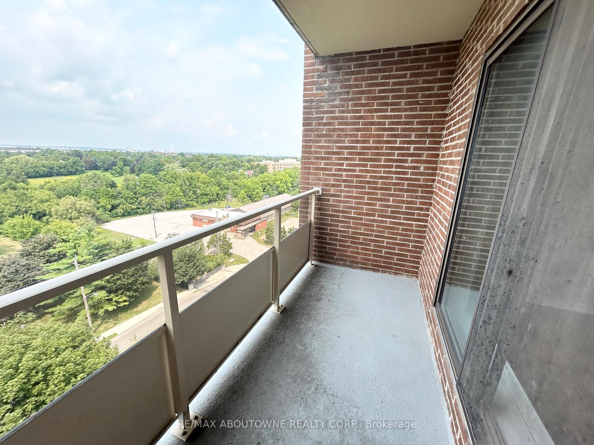 Photo 15 of Unit 1003, 82 Millside Drive, Milton, Old Milton — HOMEH