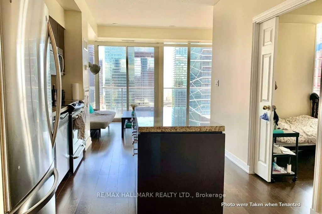 Photo 3 of Unit 2703, 126 Simcoe Street, Toronto, Waterfront Communities — HOMEH