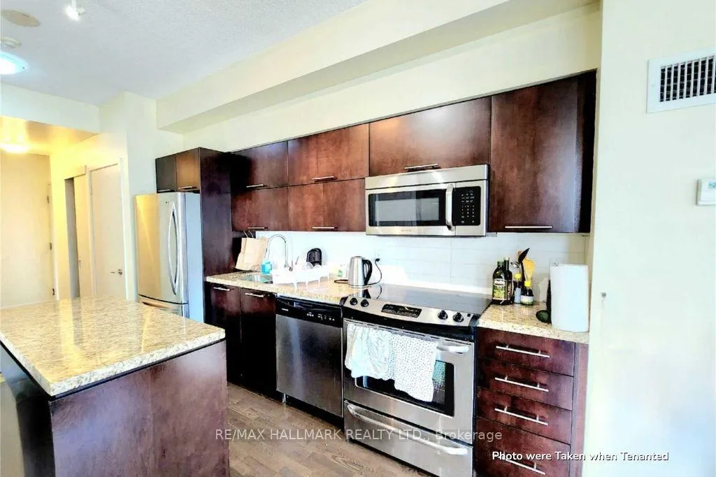 Photo 5 of Unit 2703, 126 Simcoe Street, Toronto, Waterfront Communities — HOMEH
