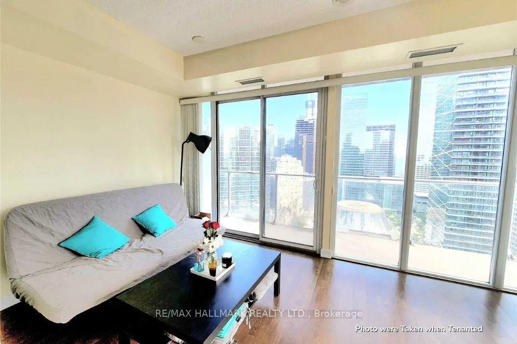 Photo 6 of Unit 2703, 126 Simcoe Street, Toronto, Waterfront Communities — HOMEH