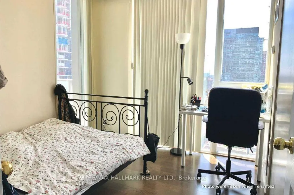 Photo 11 of Unit 2703, 126 Simcoe Street, Toronto, Waterfront Communities — HOMEH