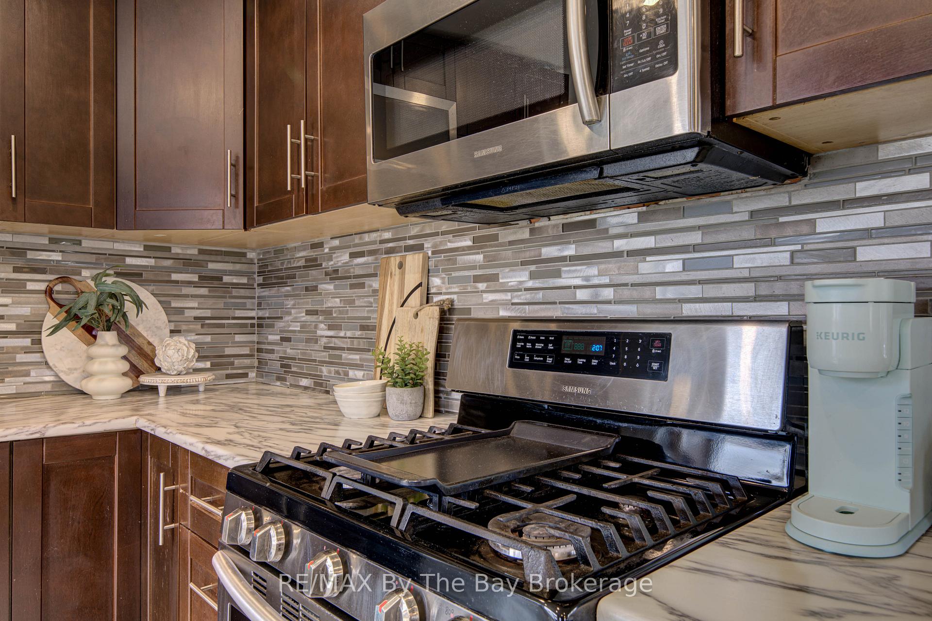 Photo 14 of 4 Watts Crescent, Collingwood — HOMEH