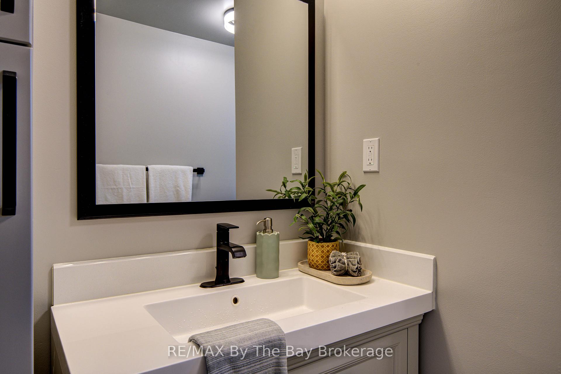 Photo 27 of 4 Watts Crescent, Collingwood — HOMEH