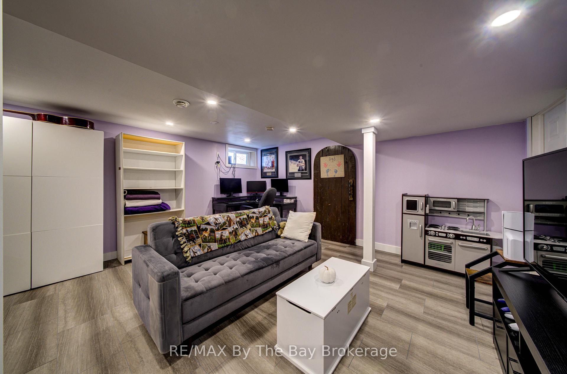 Photo 31 of 4 Watts Crescent, Collingwood — HOMEH