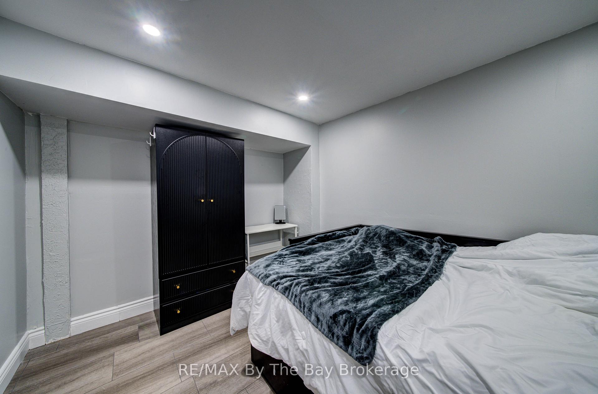 Photo 34 of 4 Watts Crescent, Collingwood — HOMEH