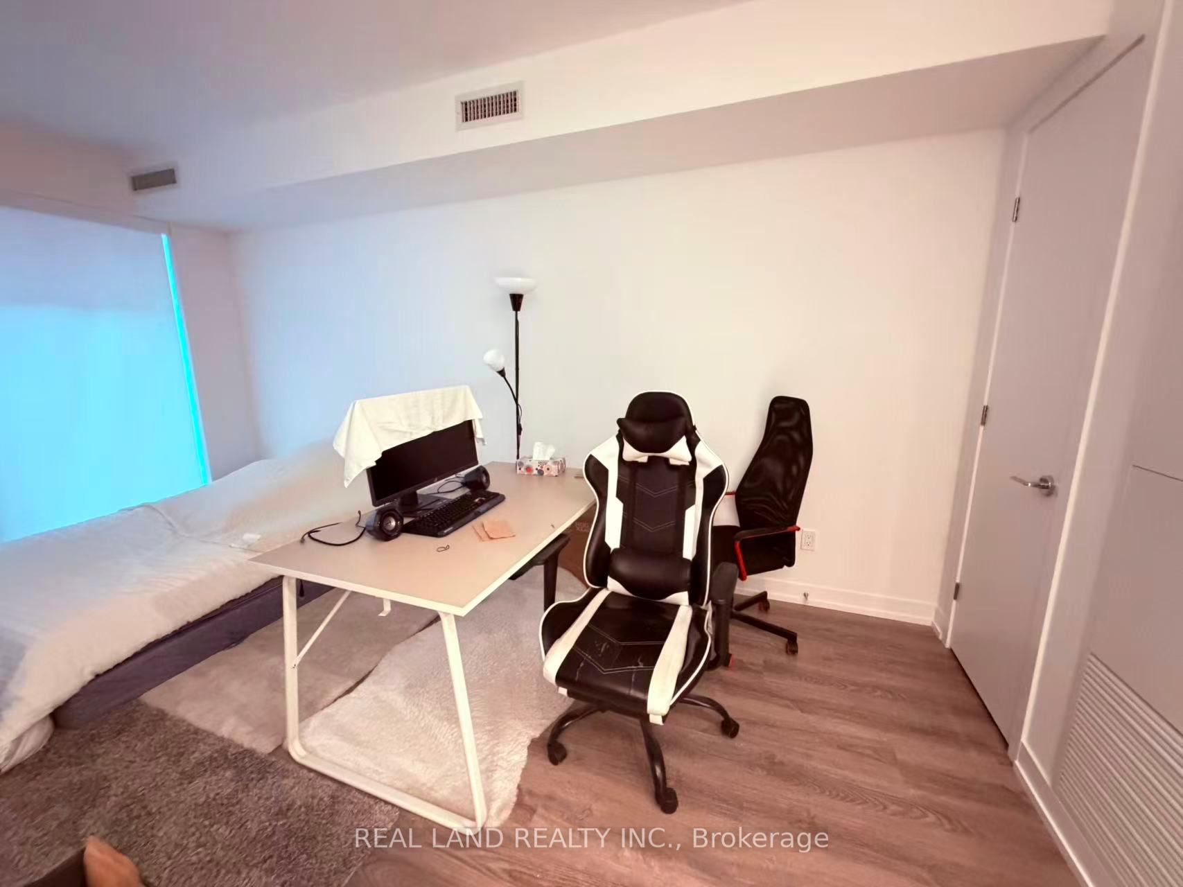 Photo 4 of Unit 609, 771 Yonge Street, Toronto, The Annex — HOMEH