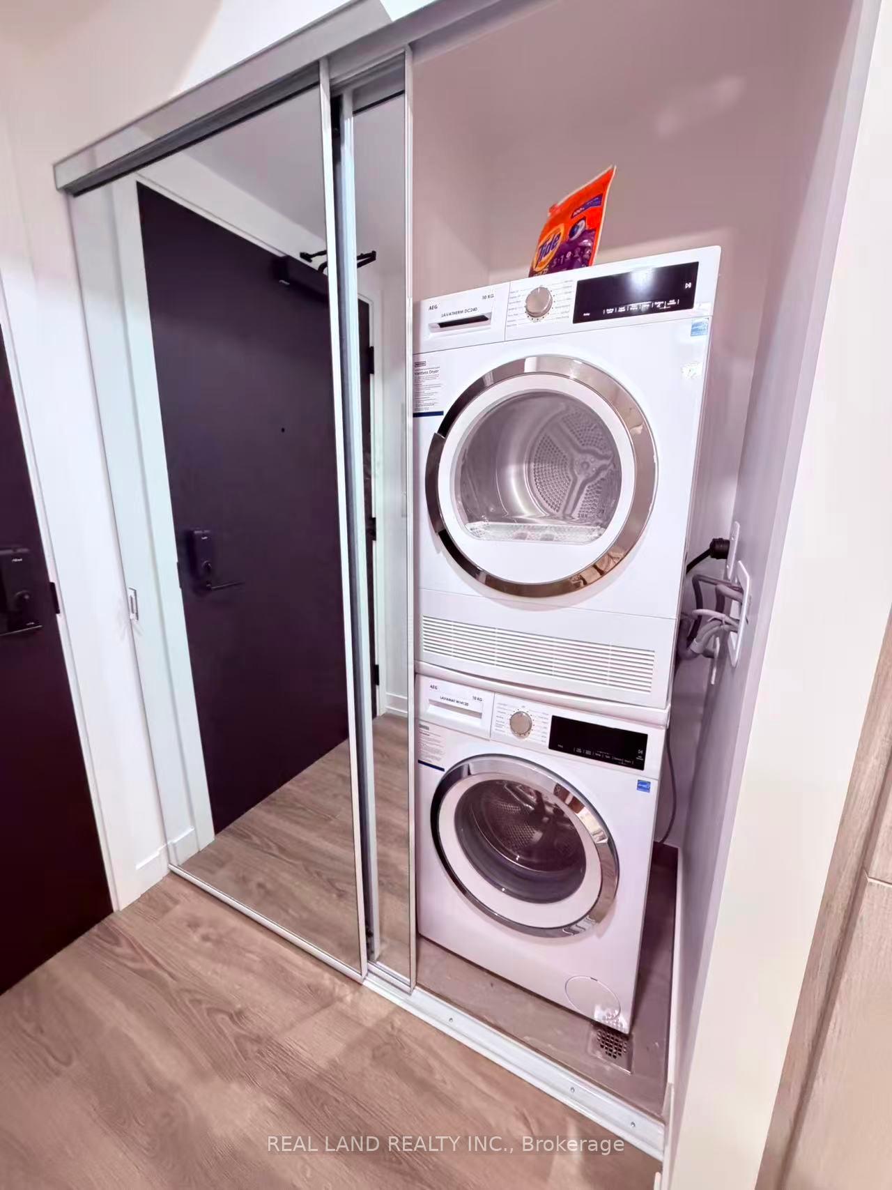 Photo 8 of Unit 609, 771 Yonge Street, Toronto, The Annex — HOMEH