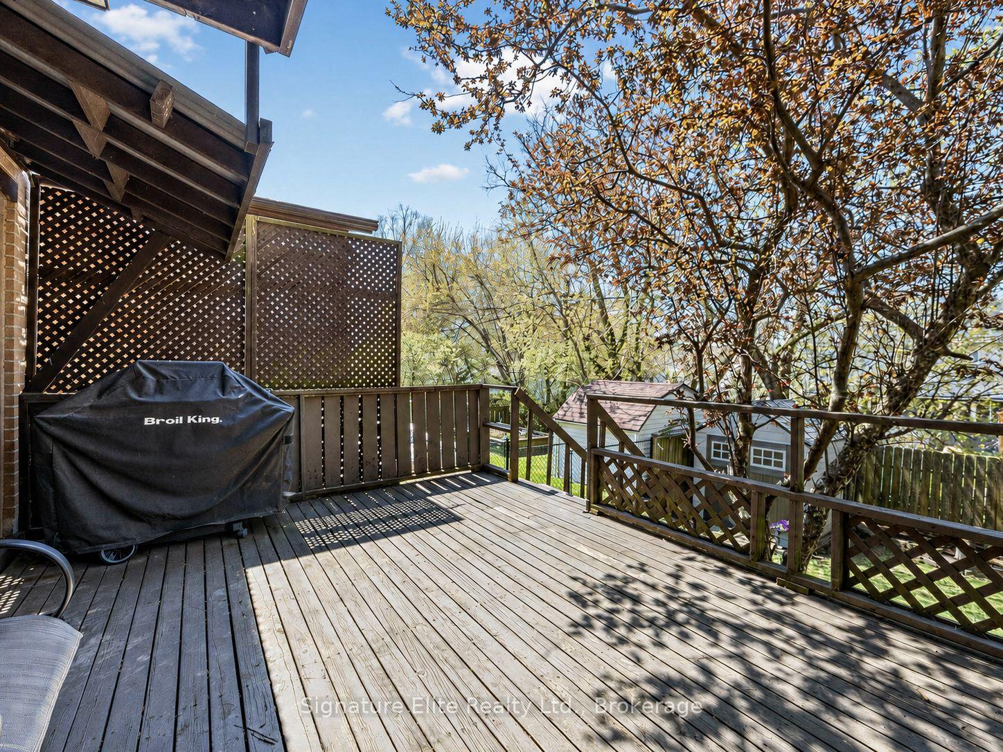 Photo 30 of 44 Westbourne Avenue, Scarborough, Clairlea-Birchmount — HOMEH