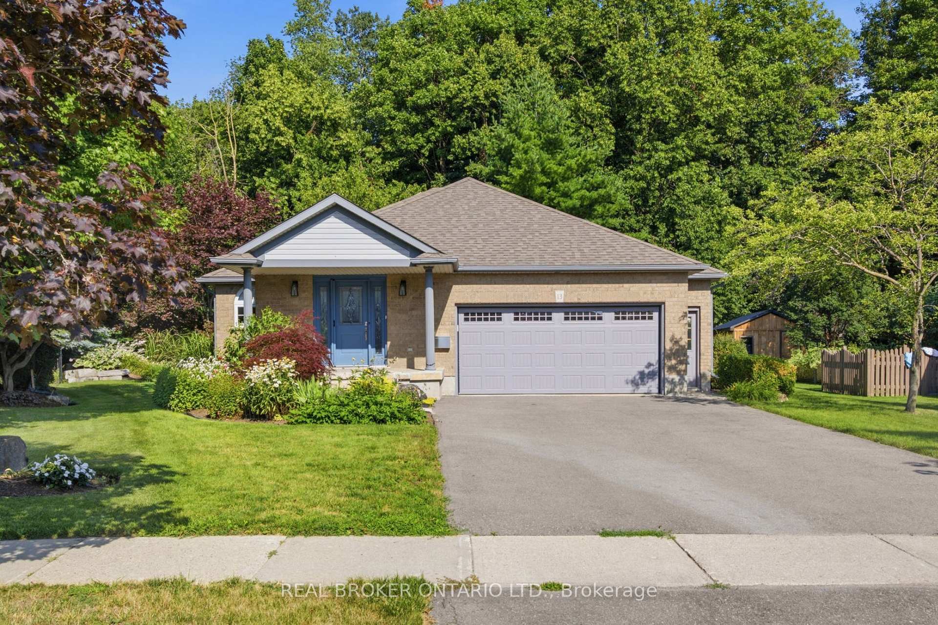 Photo 2 of 13 Burlwood Drive, Woolwich, Confederation Heights — HOMEH