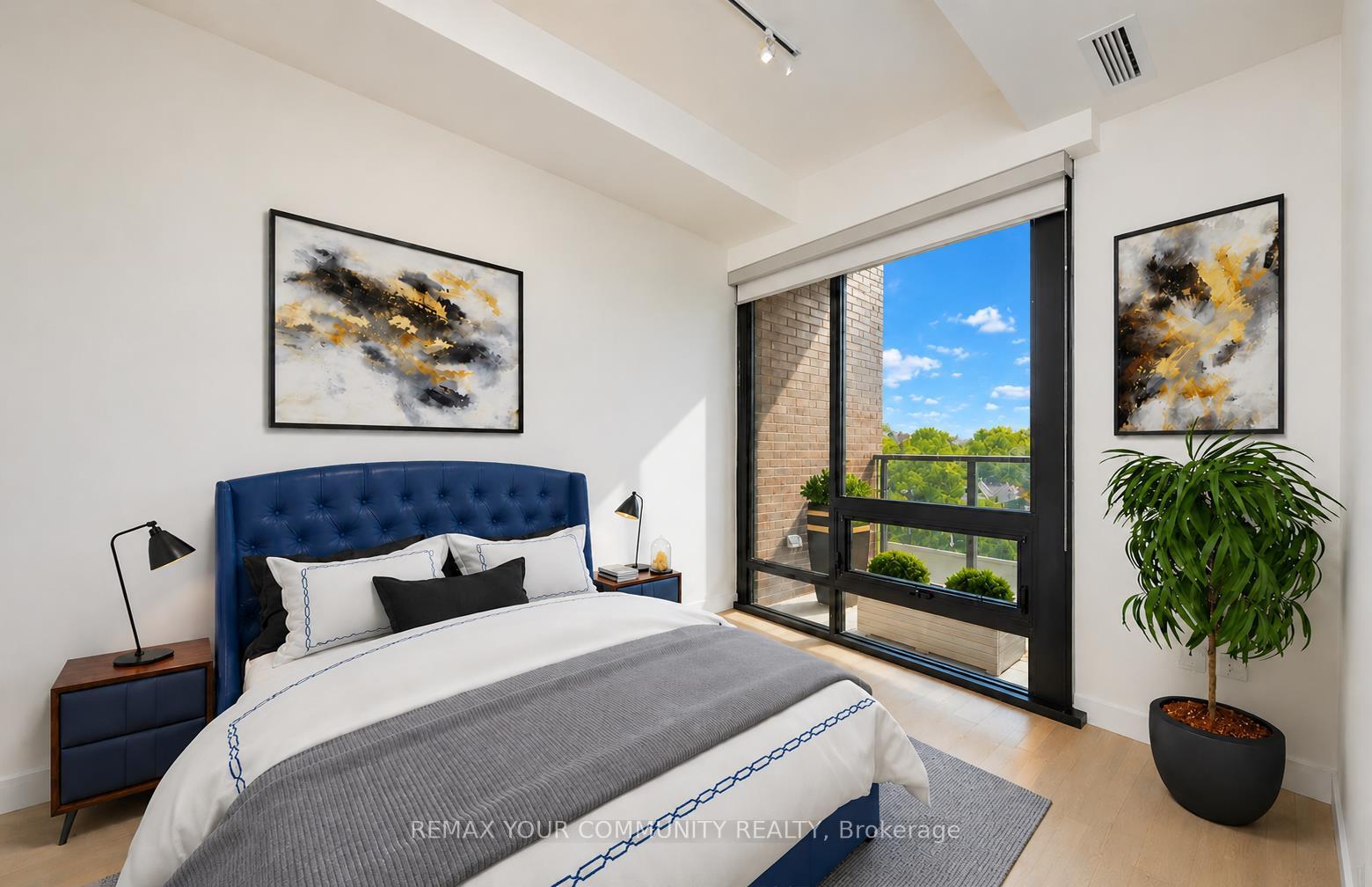 Photo 5 of Unit 503, 246 Logan Avenue, Toronto, South Riverdale — HOMEH