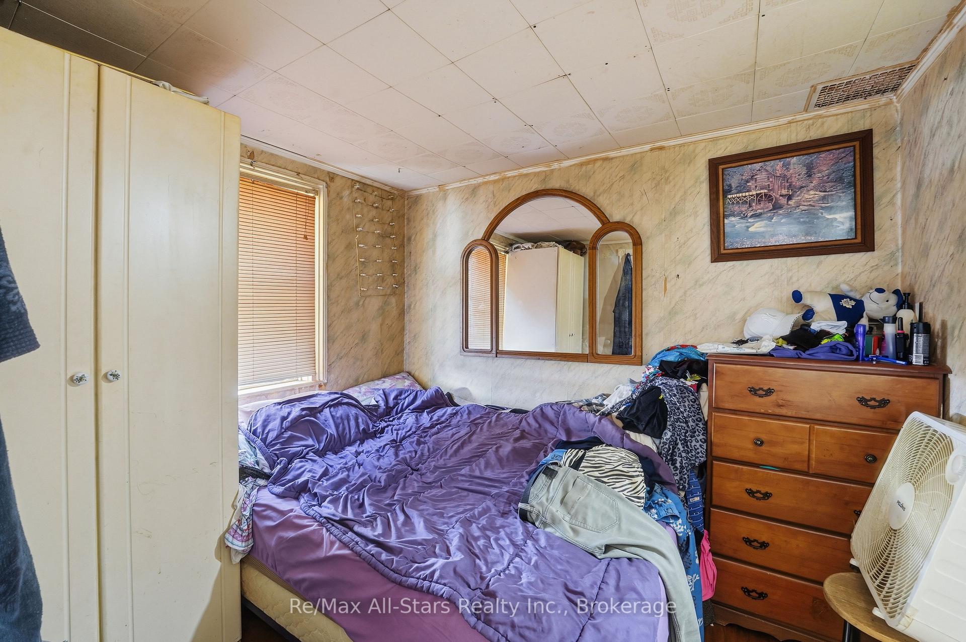 Photo 12 of 106 Bond Street E, Kawartha Lakes, Fenelon Falls — HOMEH
