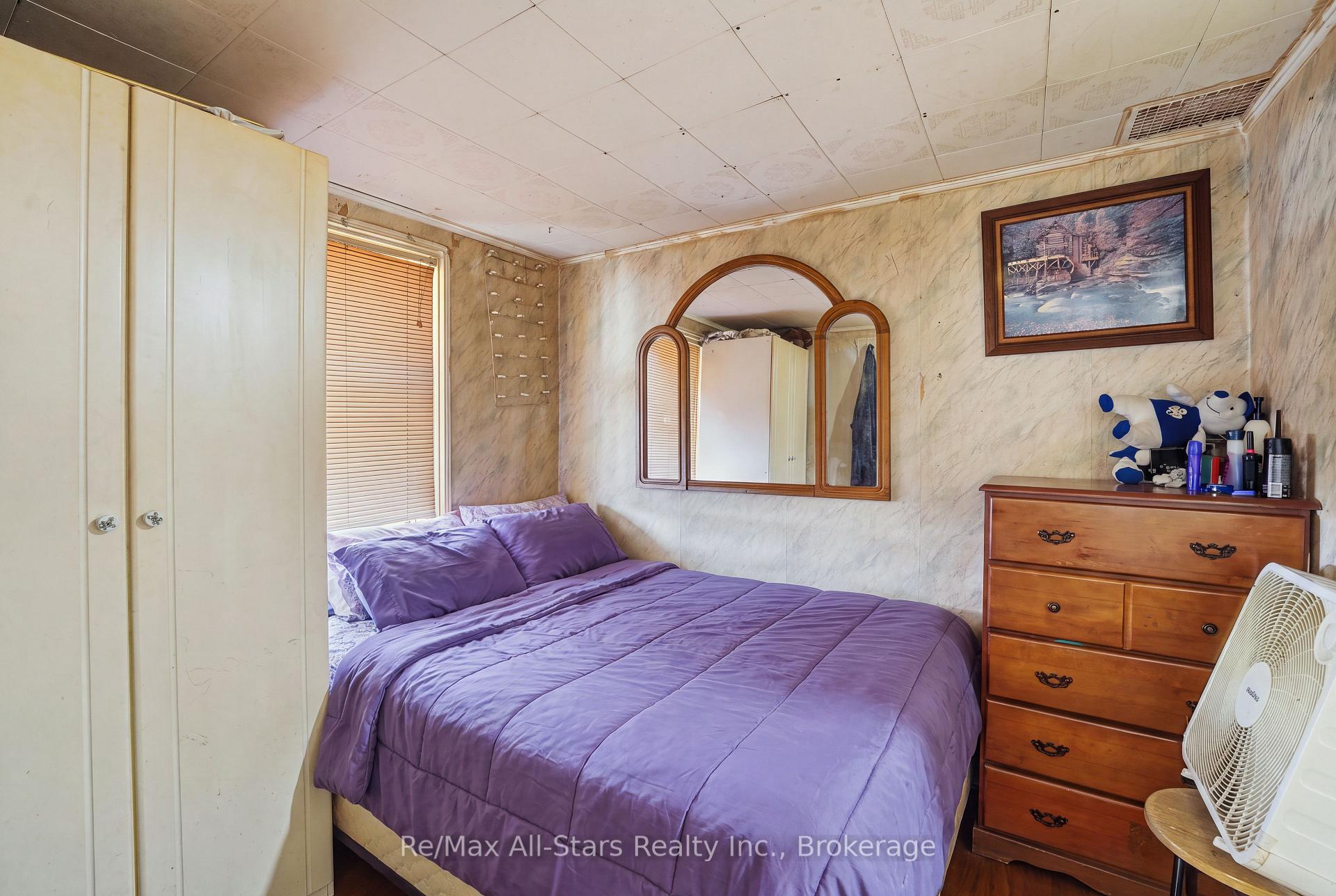 Photo 13 of 106 Bond Street E, Kawartha Lakes, Fenelon Falls — HOMEH