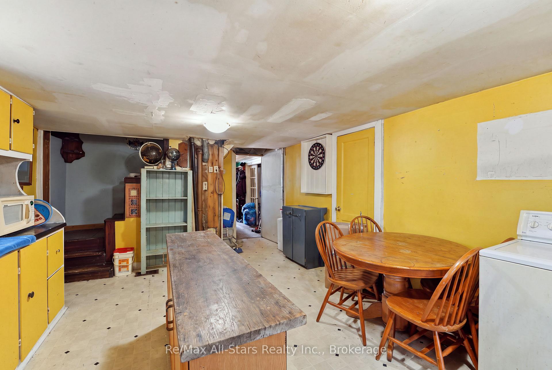 Photo 18 of 106 Bond Street E, Kawartha Lakes, Fenelon Falls — HOMEH