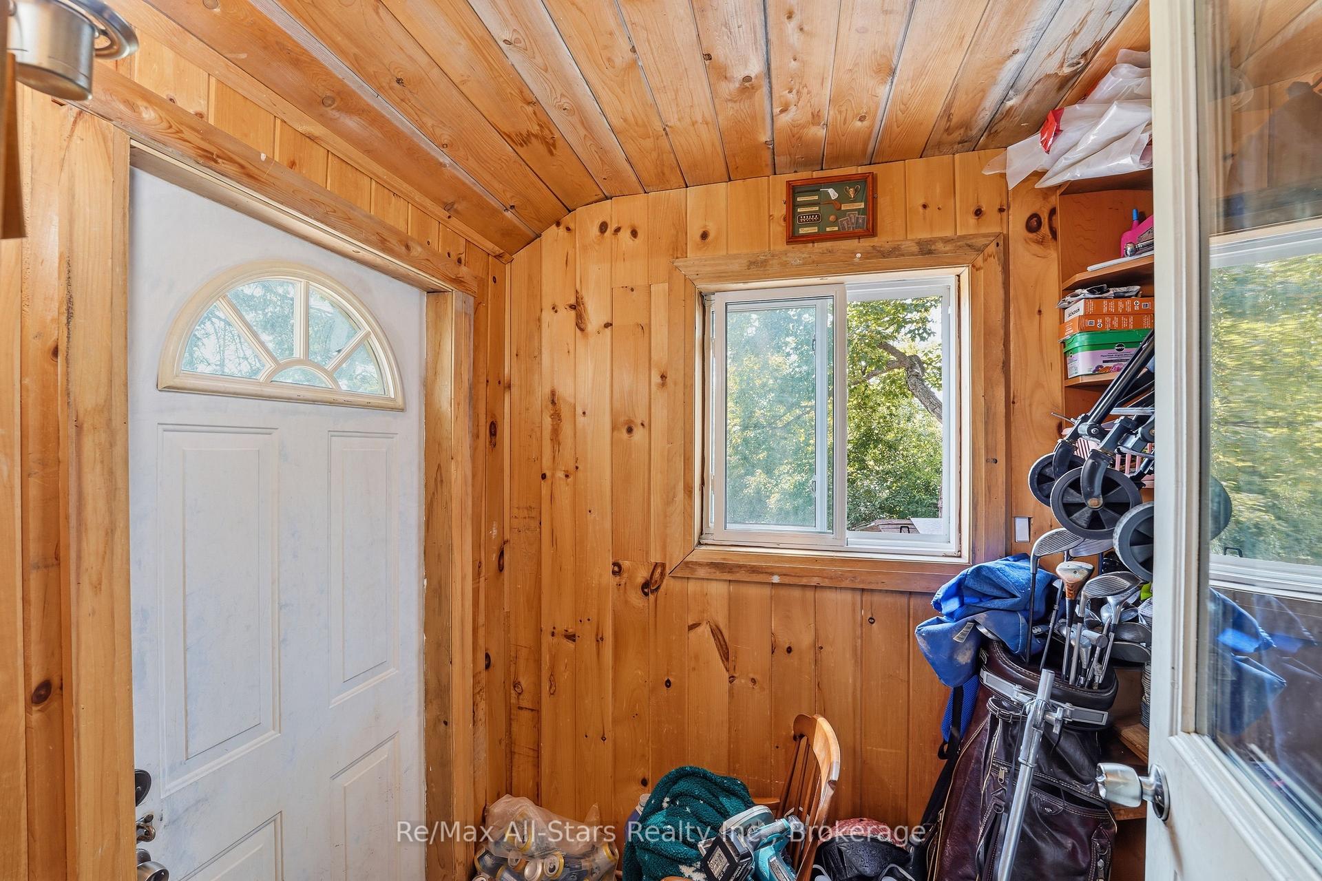 Photo 19 of 106 Bond Street E, Kawartha Lakes, Fenelon Falls — HOMEH