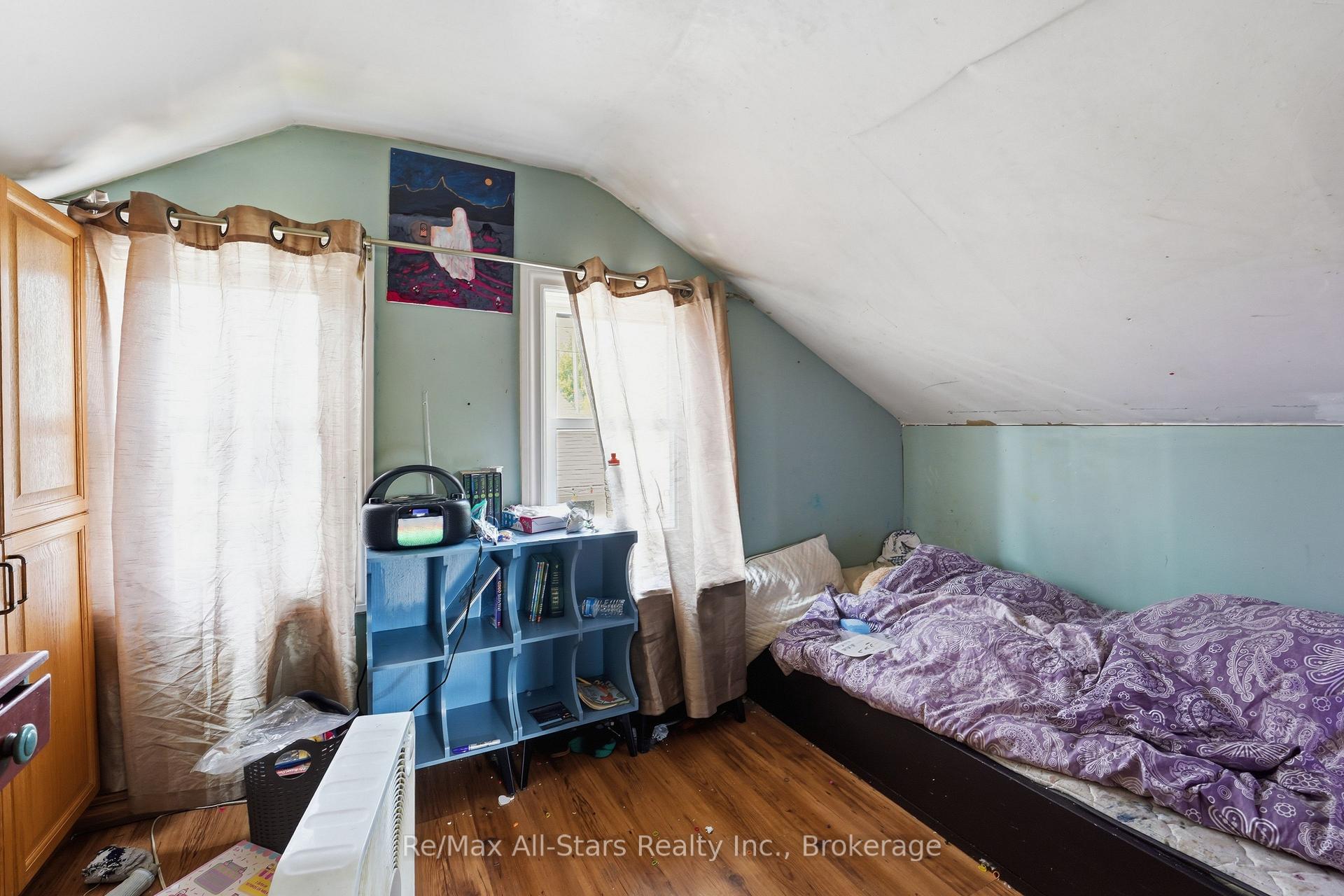 Photo 25 of 106 Bond Street E, Kawartha Lakes, Fenelon Falls — HOMEH