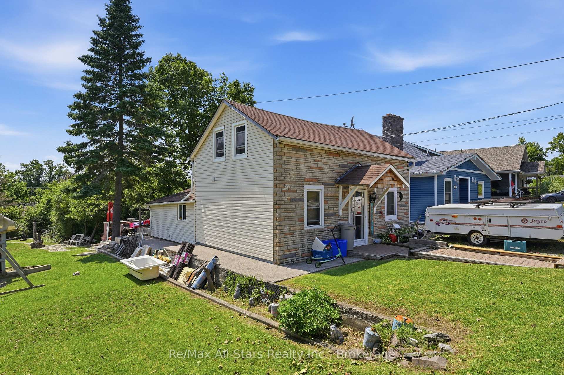 Photo 30 of 106 Bond Street E, Kawartha Lakes, Fenelon Falls — HOMEH