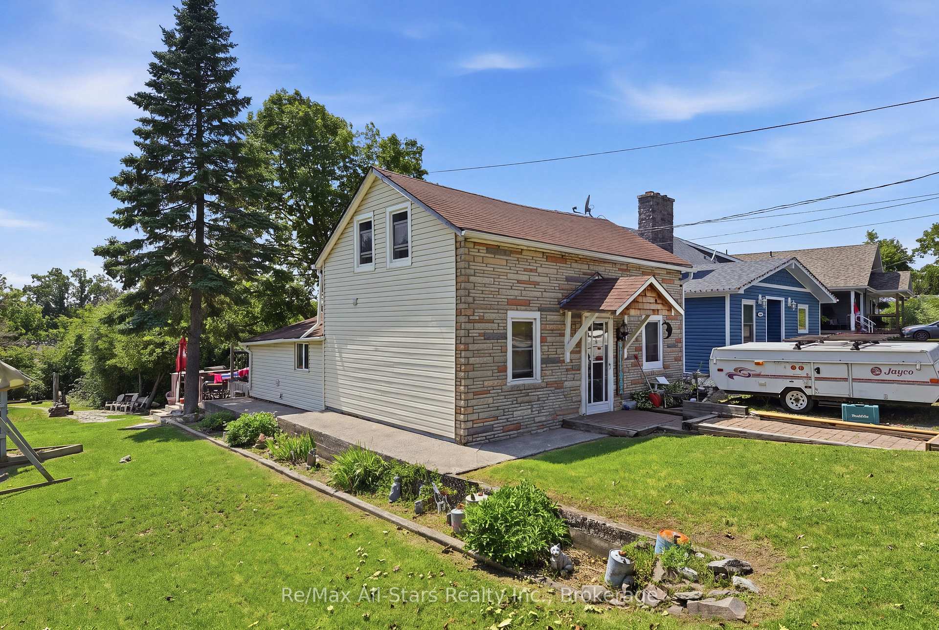 Photo 31 of 106 Bond Street E, Kawartha Lakes, Fenelon Falls — HOMEH