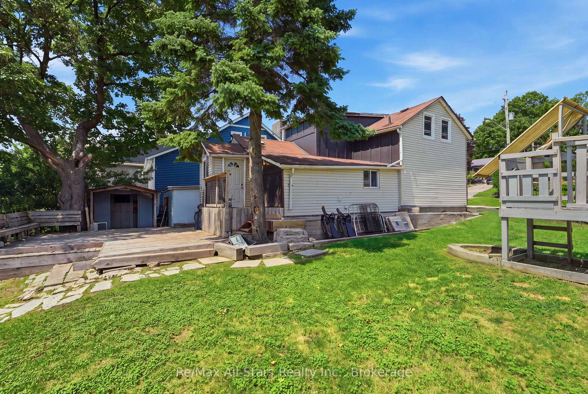 Photo 35 of 106 Bond Street E, Kawartha Lakes, Fenelon Falls — HOMEH