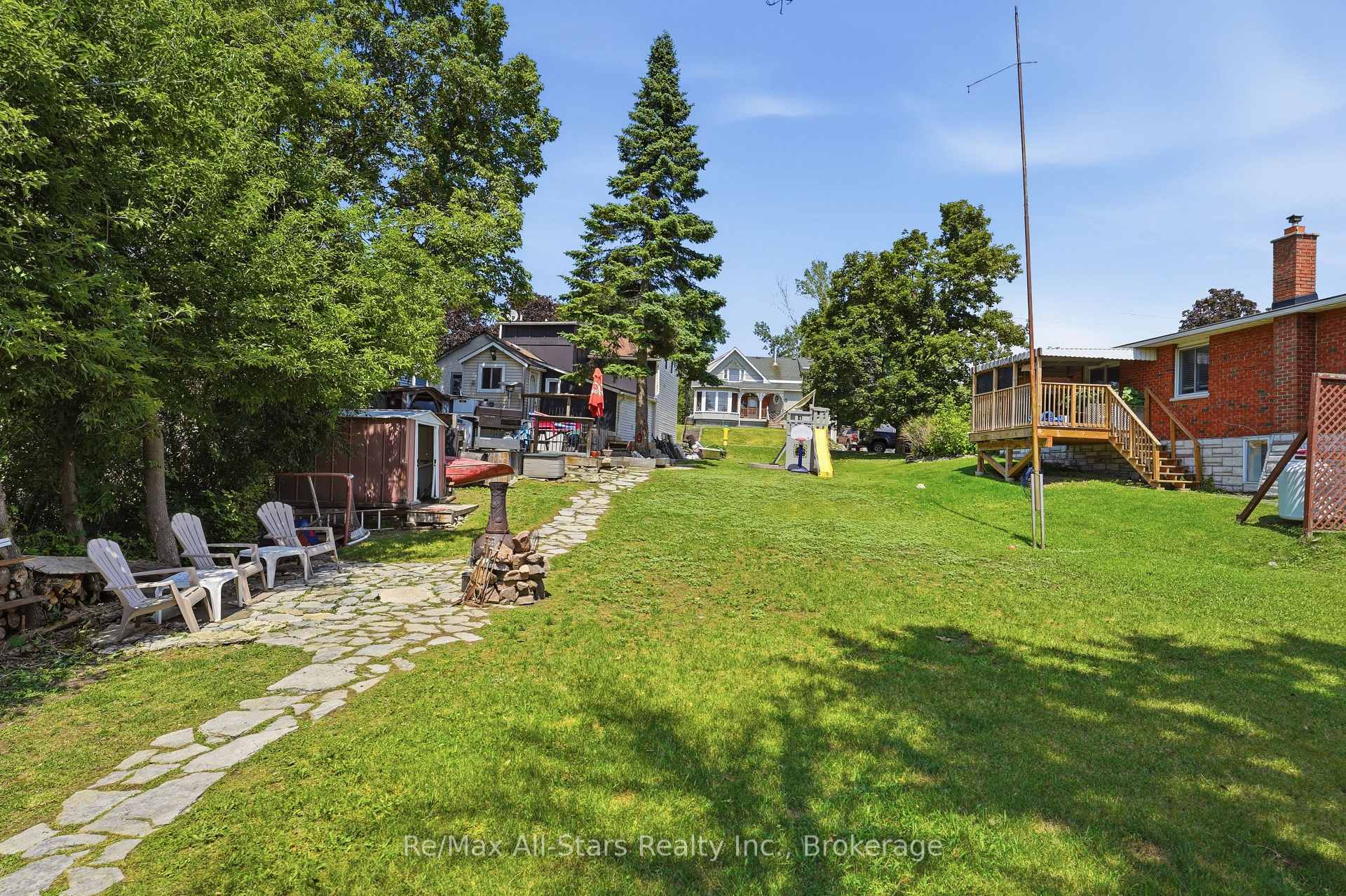 Photo 39 of 106 Bond Street E, Kawartha Lakes, Fenelon Falls — HOMEH
