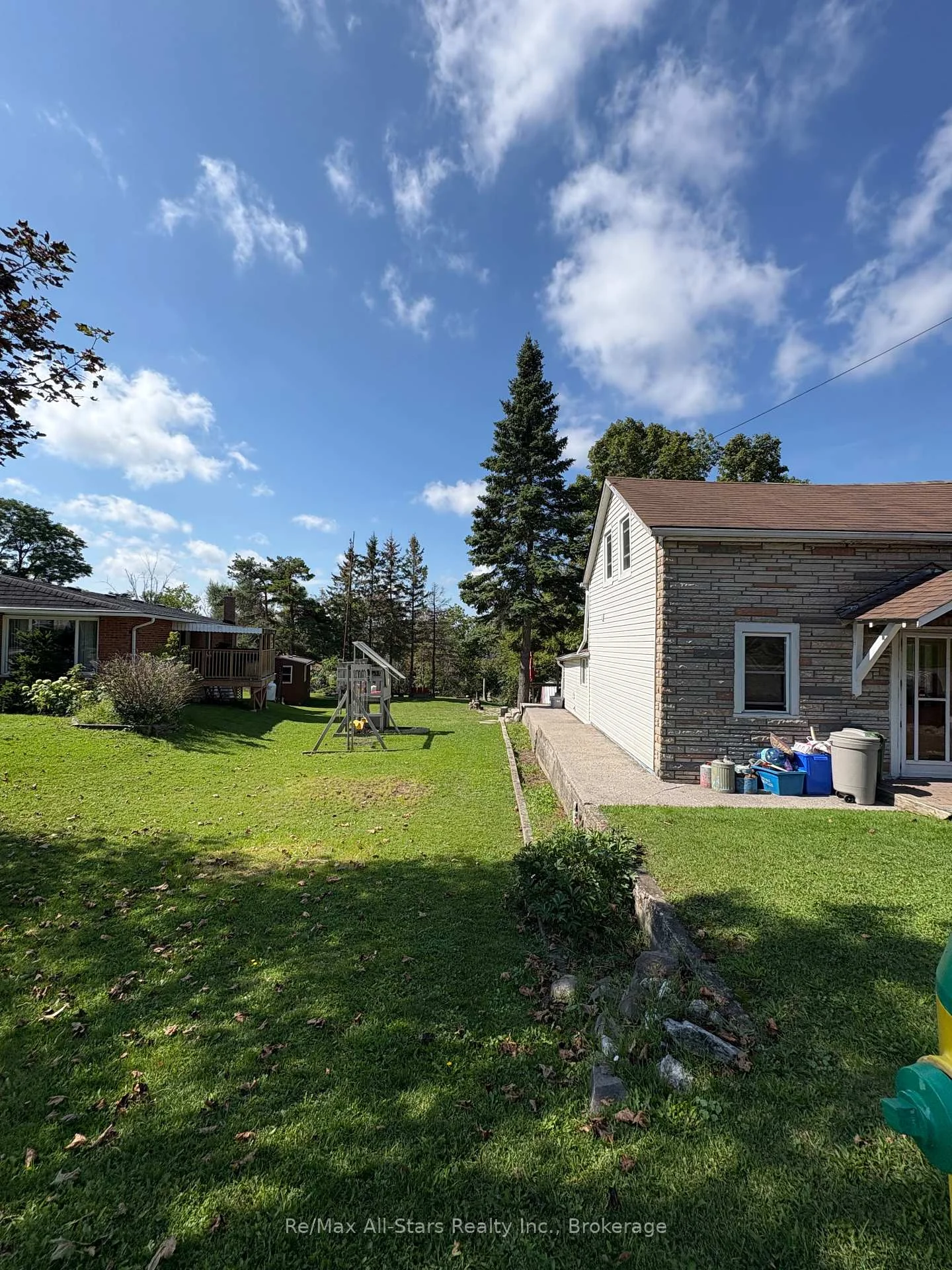 Photo 57 of 106 Bond Street E, Kawartha Lakes, Fenelon Falls — HOMEH