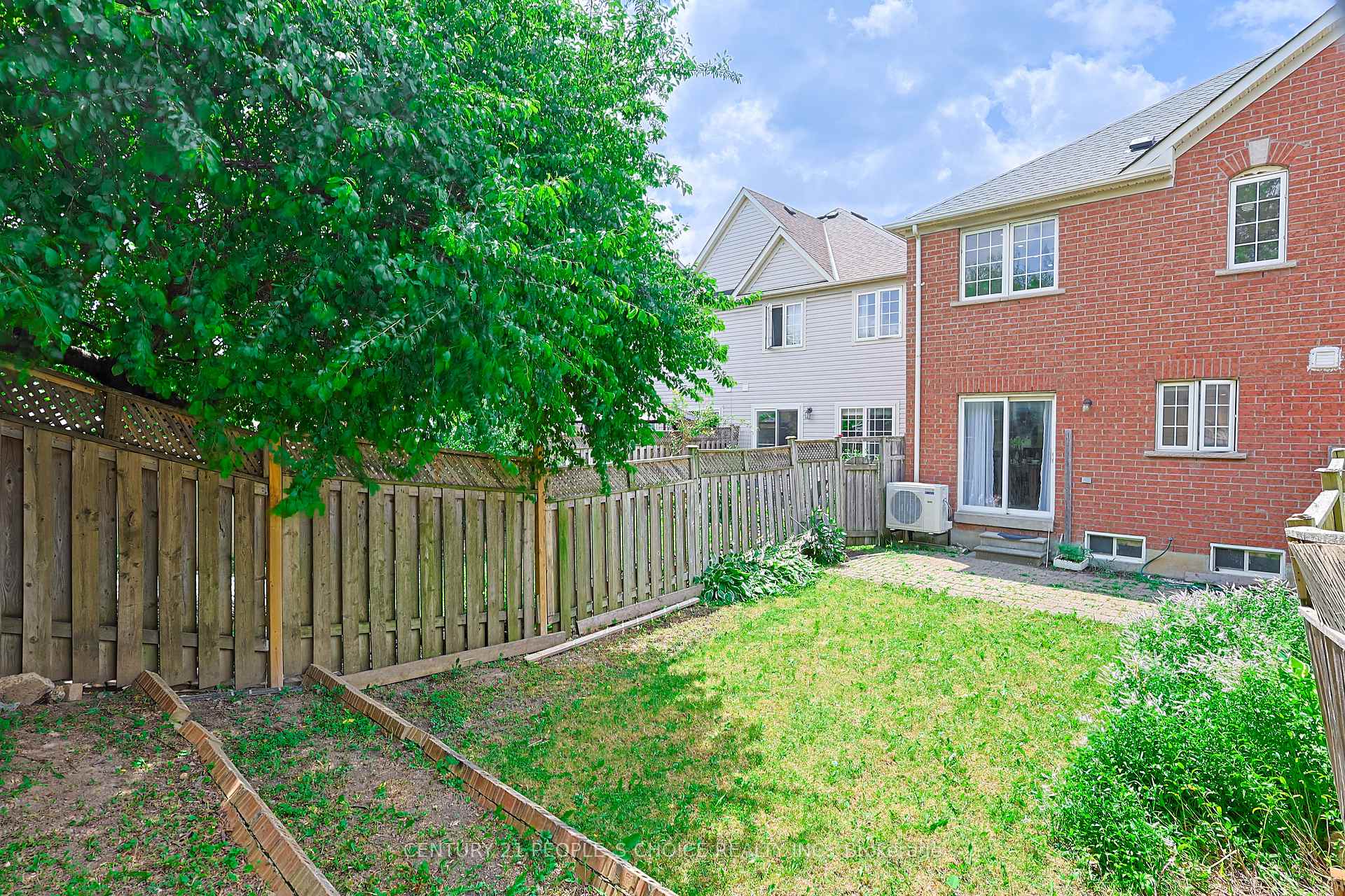 Photo 43 of 97 Zia Dodda Crescent, Brampton, Bram East — HOMEH