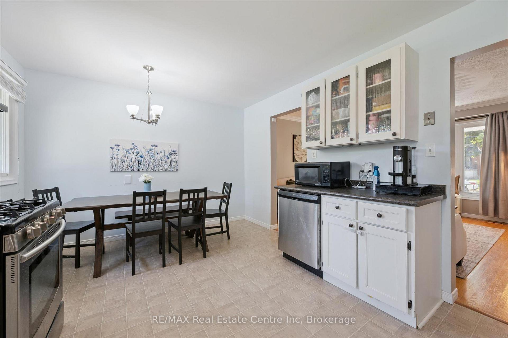 Photo 7 of 35 Golfview Road, Guelph, Victoria North — HOMEH