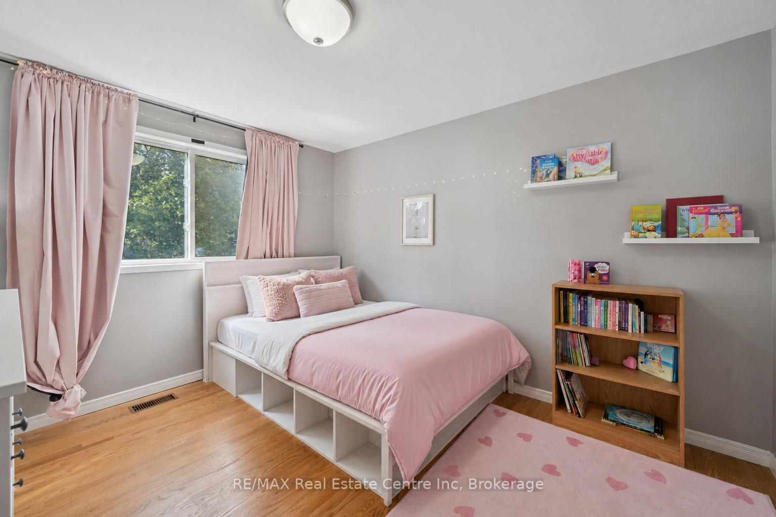 Photo 11 of 35 Golfview Road, Guelph, Victoria North — HOMEH