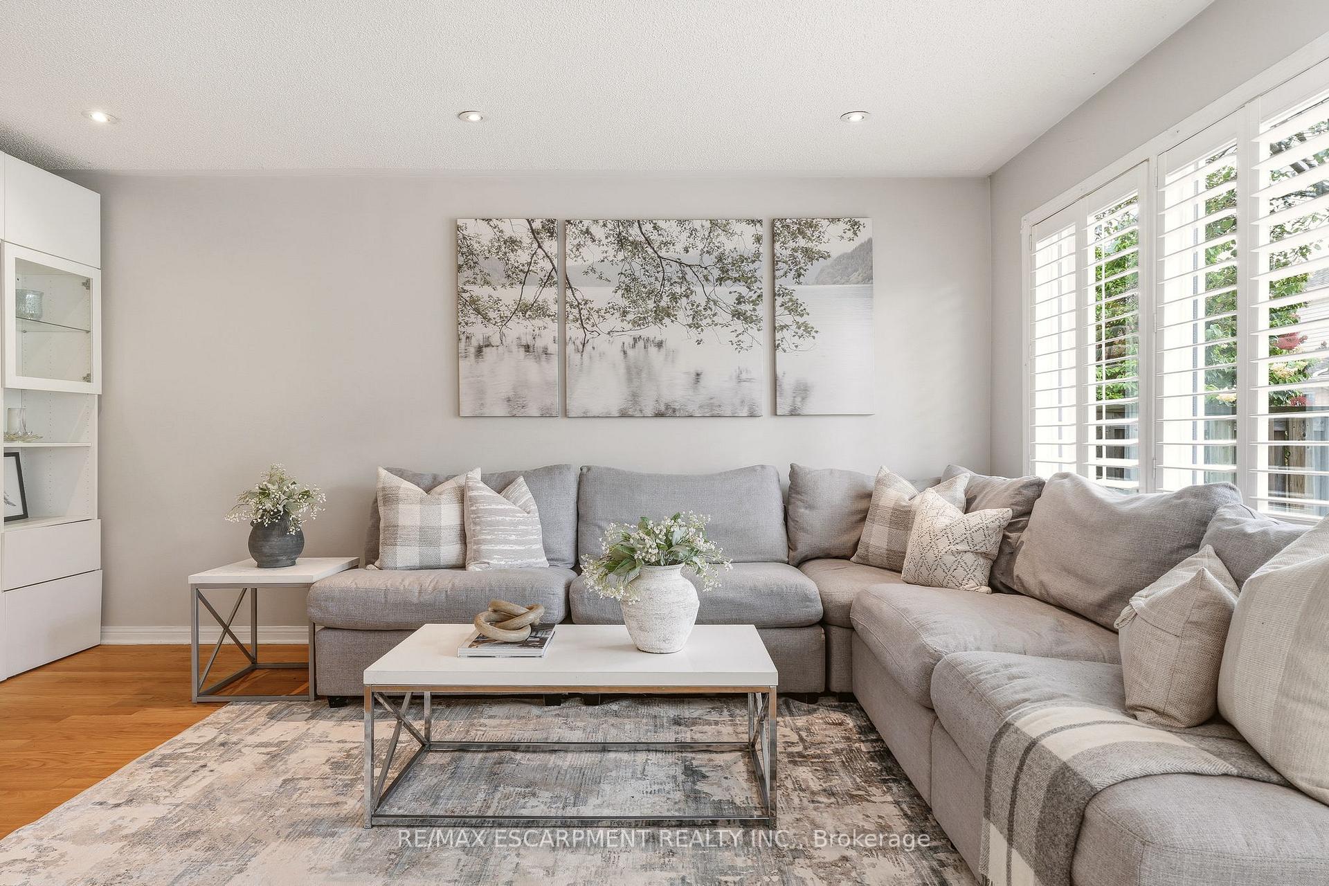 Photo 5 of 2463 Carberry Way, Oakville, Westmount — HOMEH