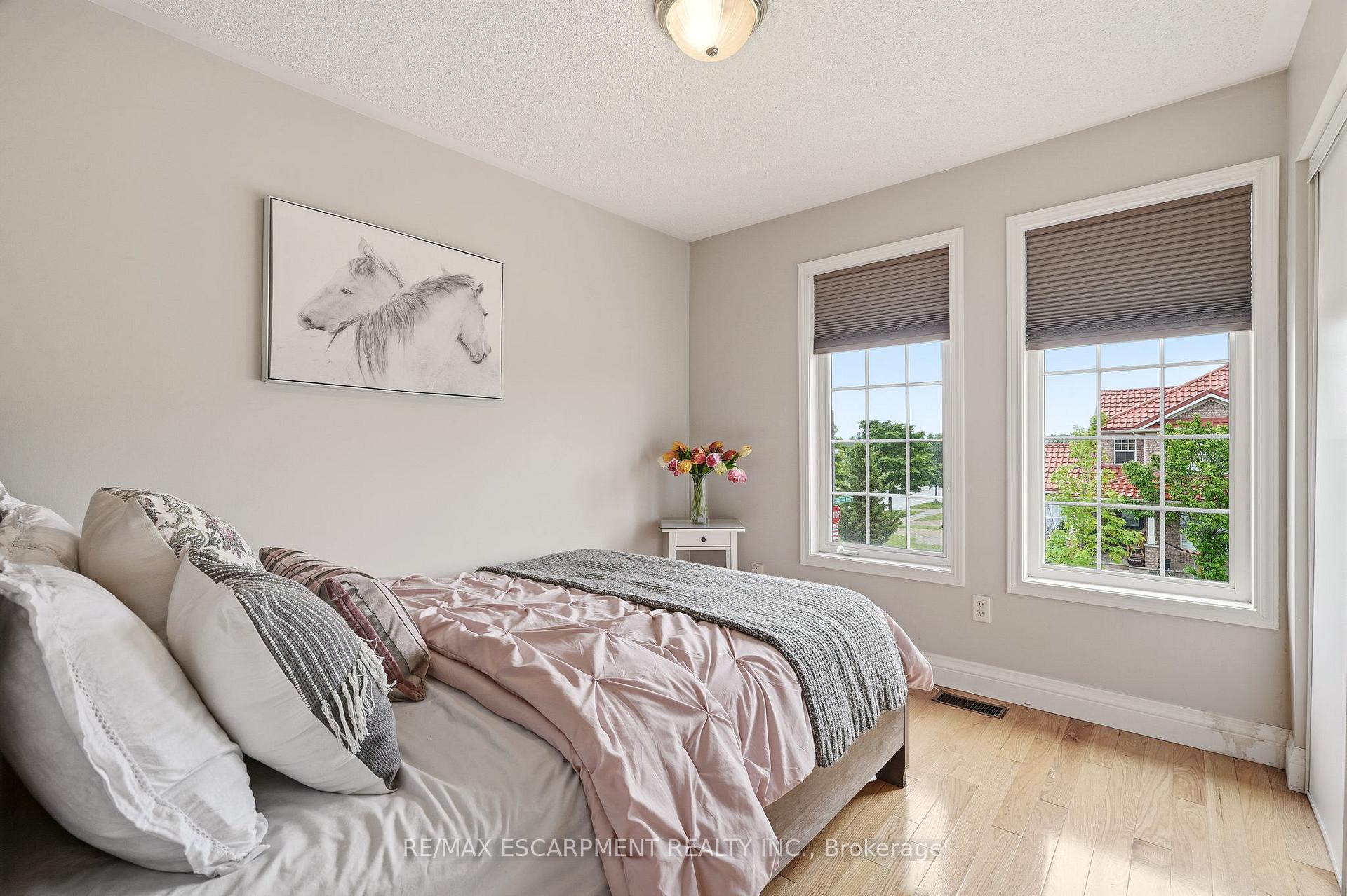 Photo 15 of 2463 Carberry Way, Oakville, Westmount — HOMEH