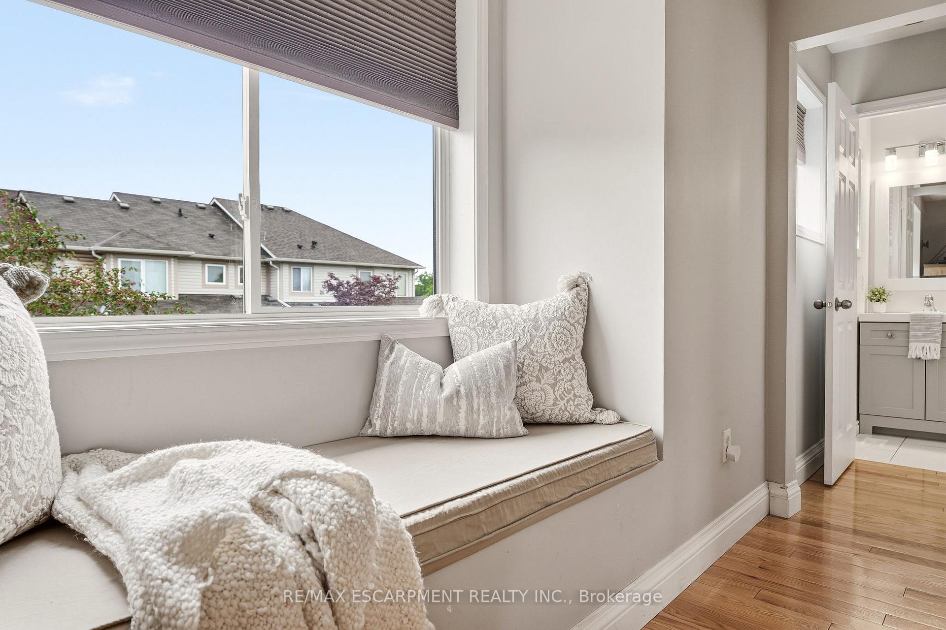 Photo 22 of 2463 Carberry Way, Oakville, Westmount — HOMEH