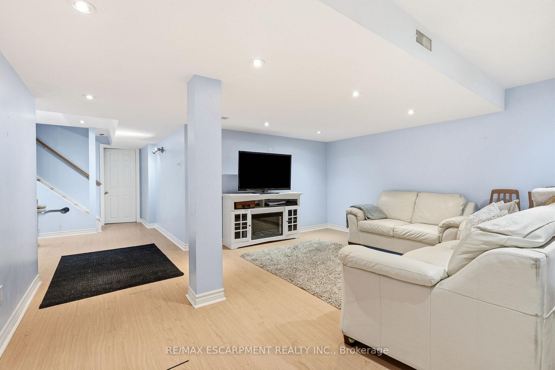 Photo 25 of 2463 Carberry Way, Oakville, Westmount — HOMEH